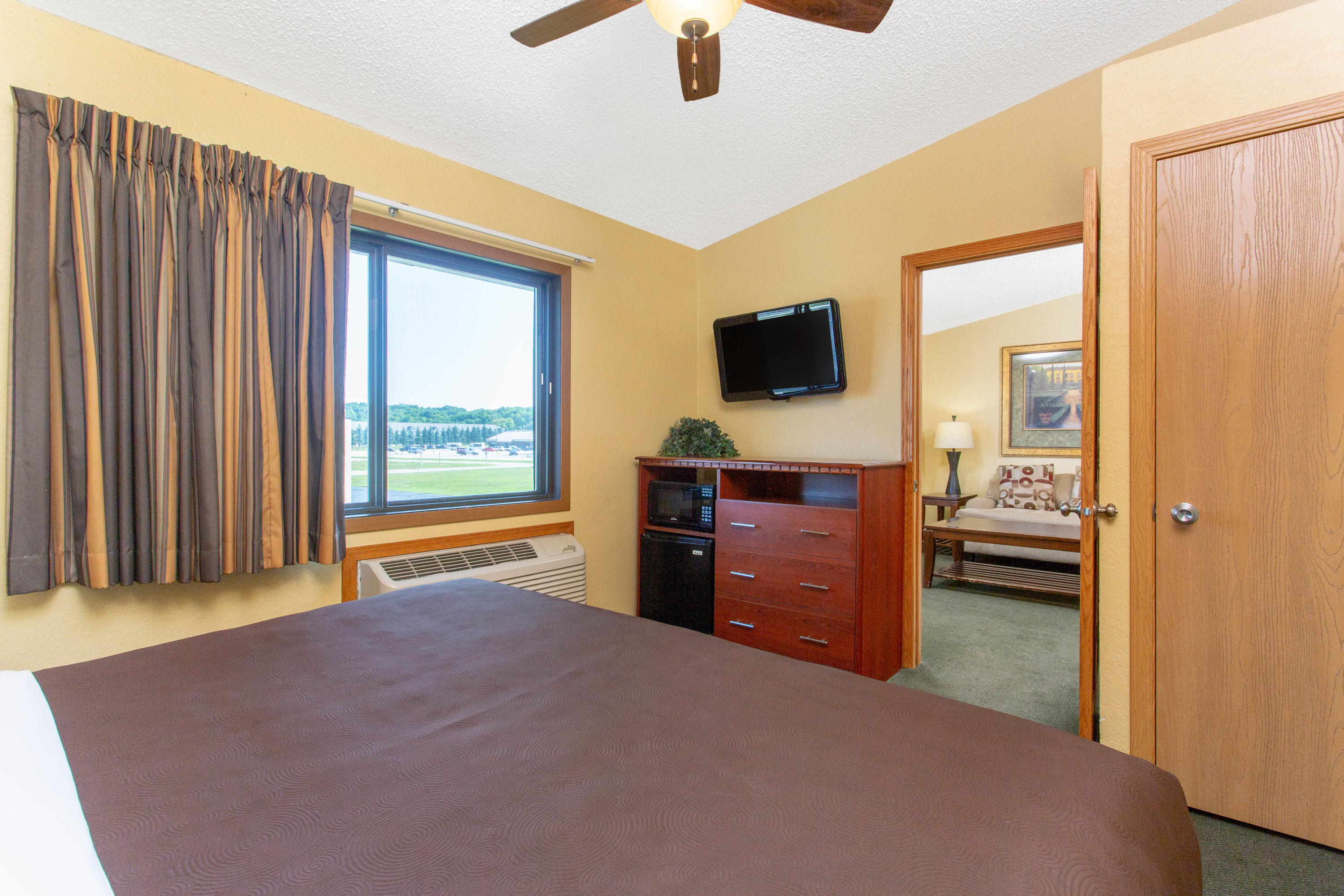 AmericInn by Wyndham West Bend suite in West Bend, Wisconsin