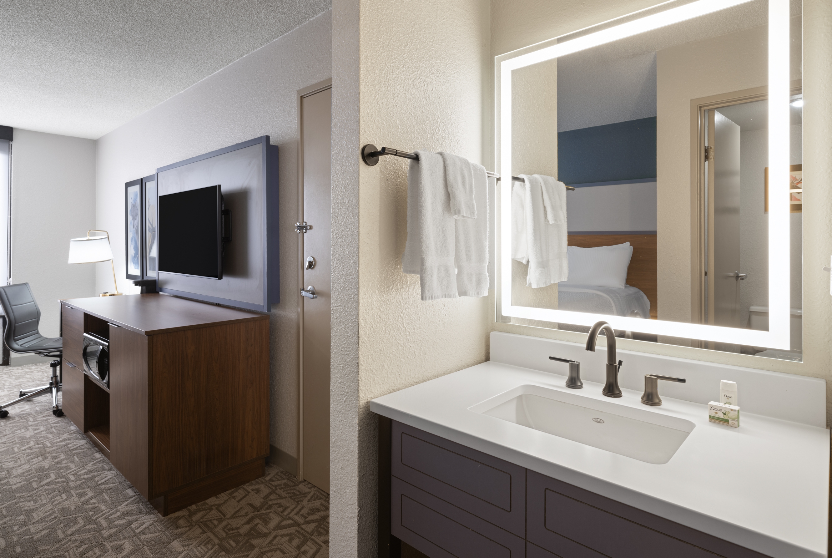 Guest room at the AmericInn by Wyndham Casper Event Center Area in Casper, Wyoming