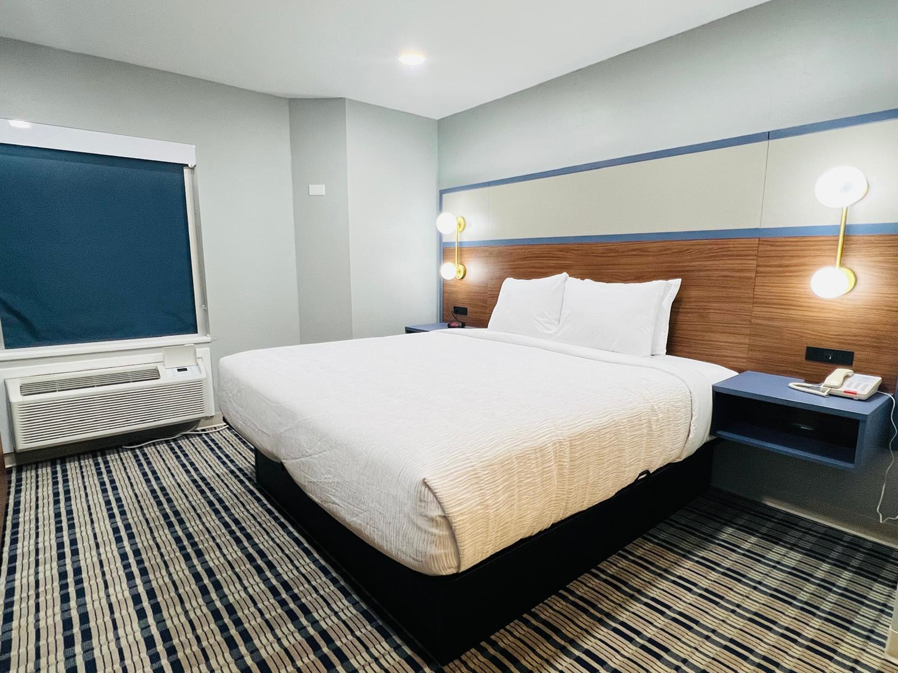 Guest room at the AmericInn by Wyndham Rawlins in Rawlins, Wyoming