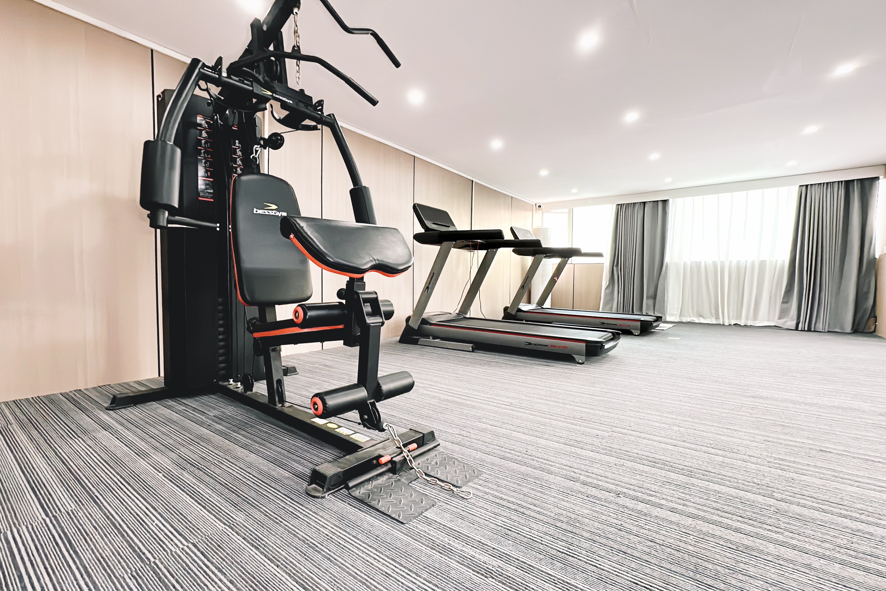 Fitness room at Hawthorn by Wyndham Guangzhou Baiyun Airport in Guangzhou, Other than US/Canada