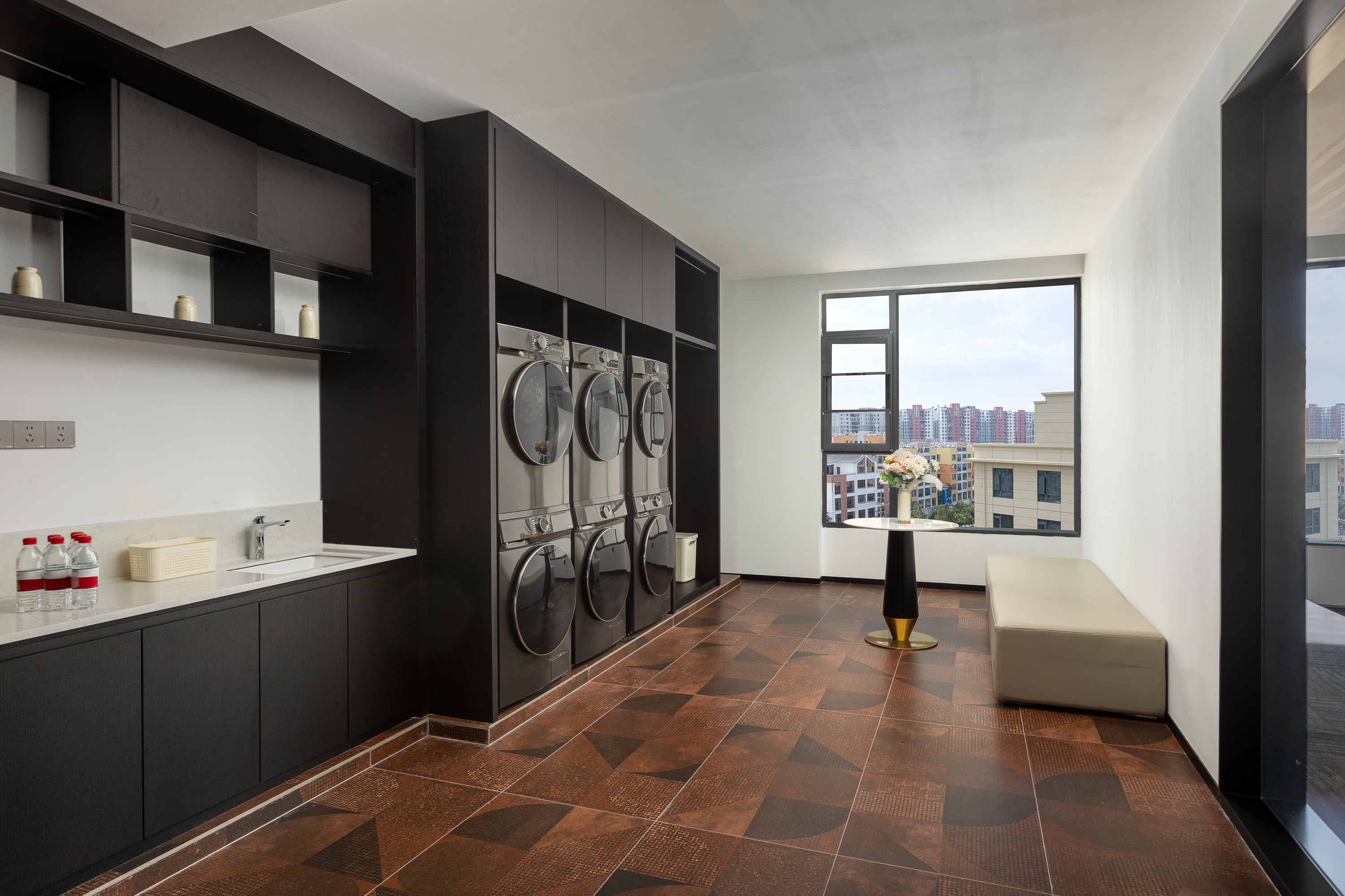 Laundry facilities at Hawthorn by Wyndham Honghe Jianshui in Honghe Hani and Yi Autonomous, Other than US/Canada