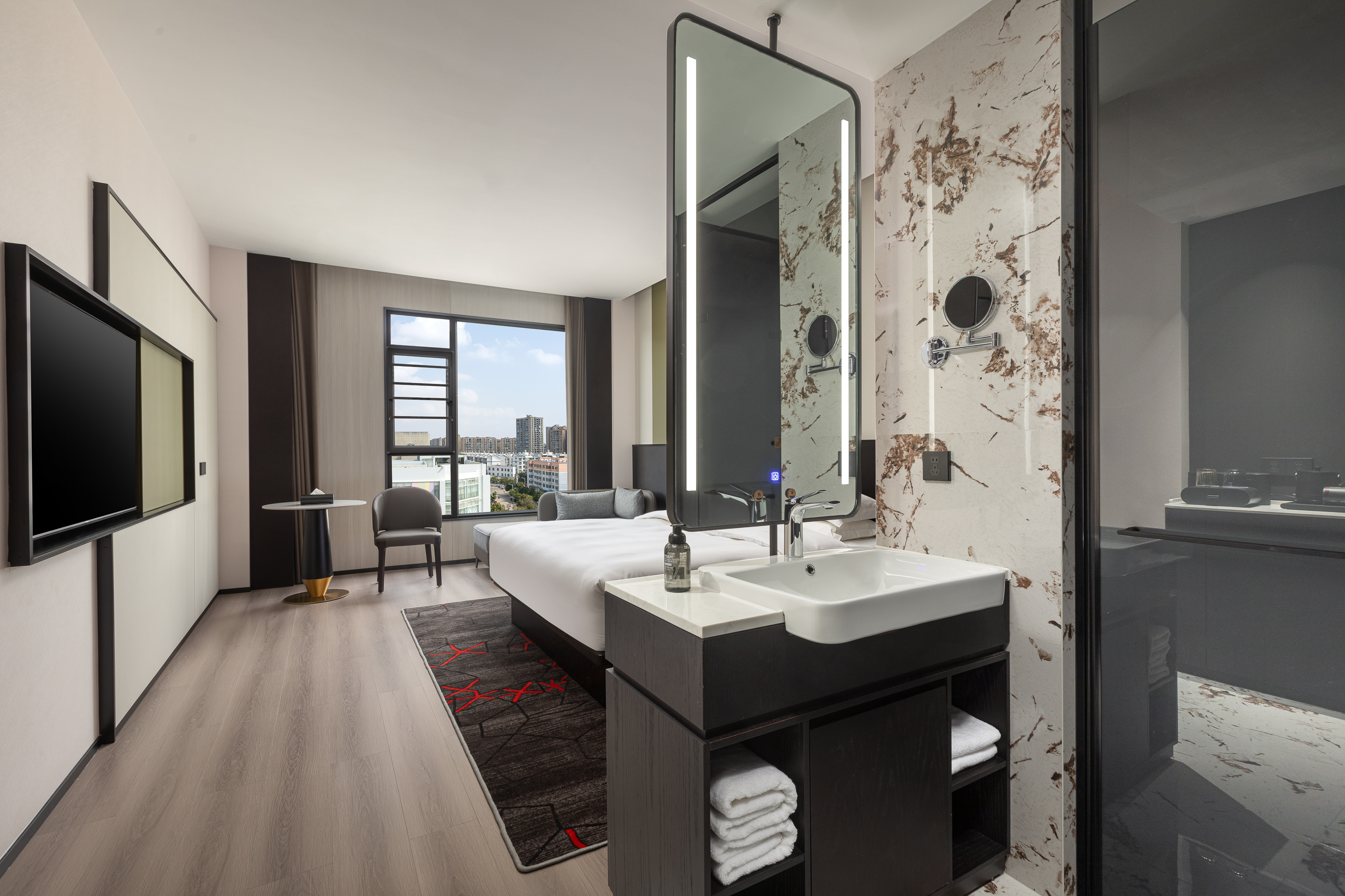 Guest room at the Hawthorn by Wyndham Honghe Jianshui in Honghe Hani and Yi Autonomous, Other than US/Canada