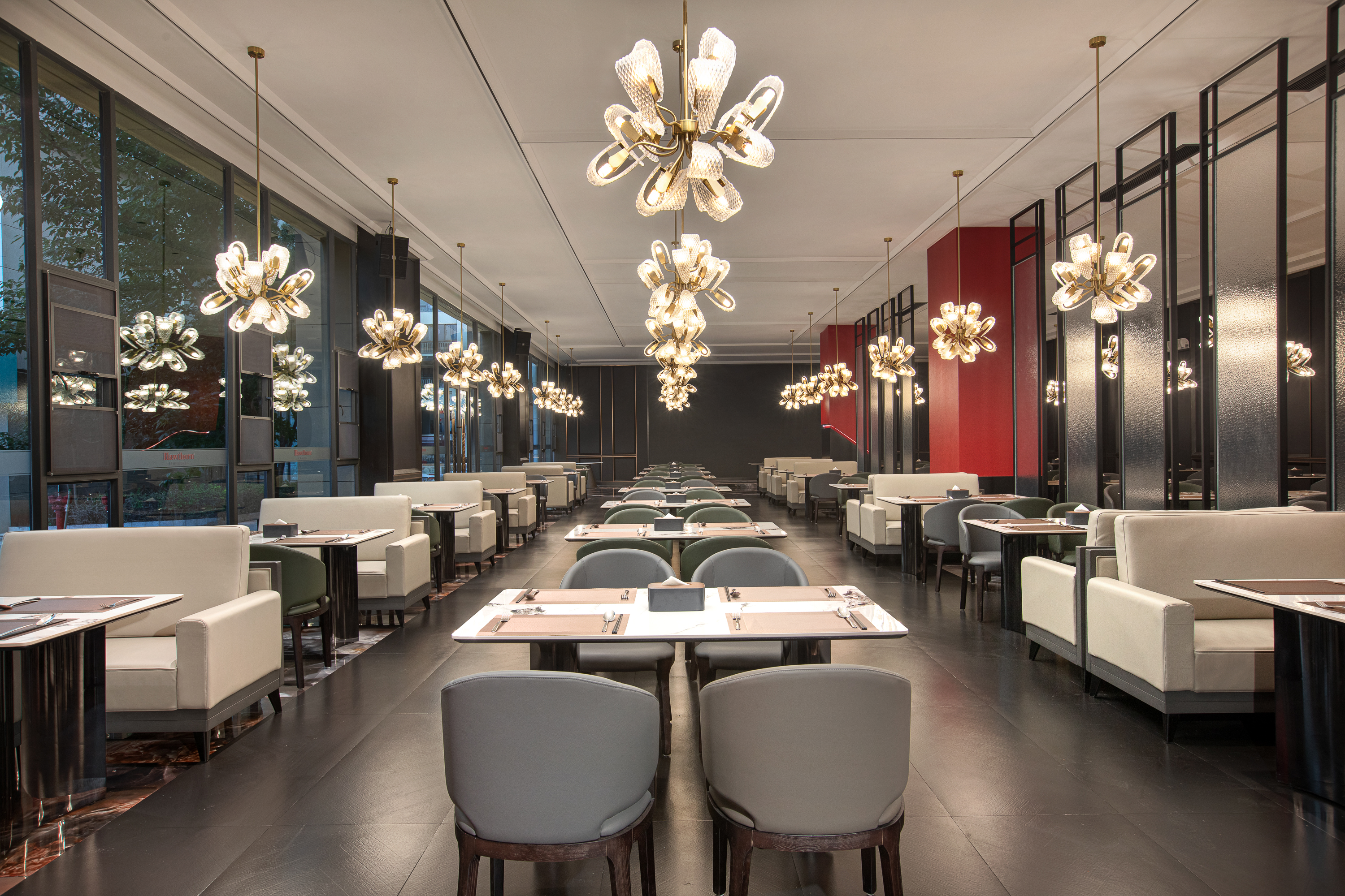 Hawthorn by Wyndham Honghe Jianshui restaurant breakfast area with seating in Honghe Hani and Yi Autonomous, Other than US/Canada