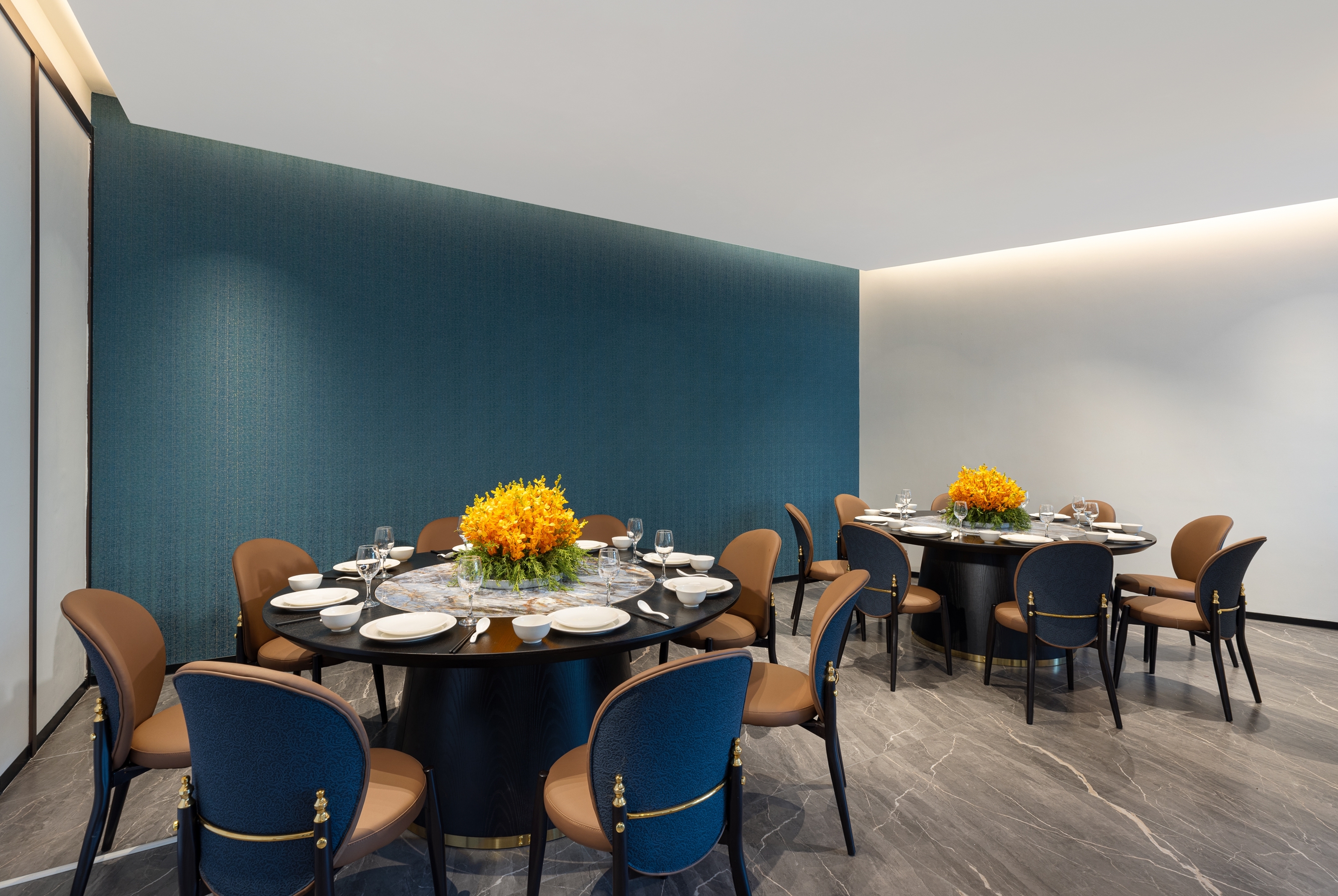 Hawthorn by Wyndham Jinghong Mengyang restaurant breakfast area with seating in Jinghong City, Xishuangbanna, Other than US/Canada