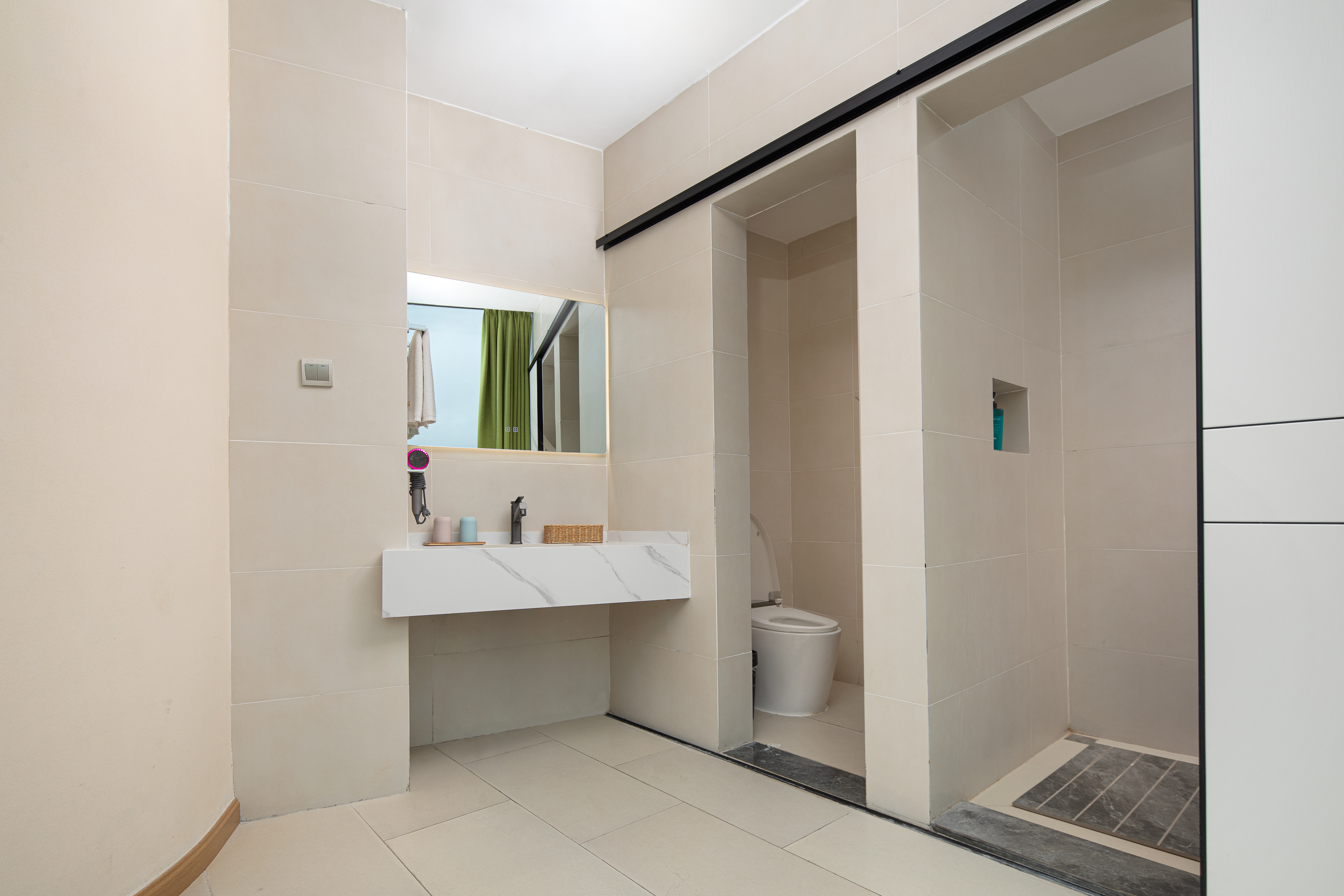 Guest room bath at the Hawthorn by Wyndham Kunming Anning in Kunming, Other than US/Canada