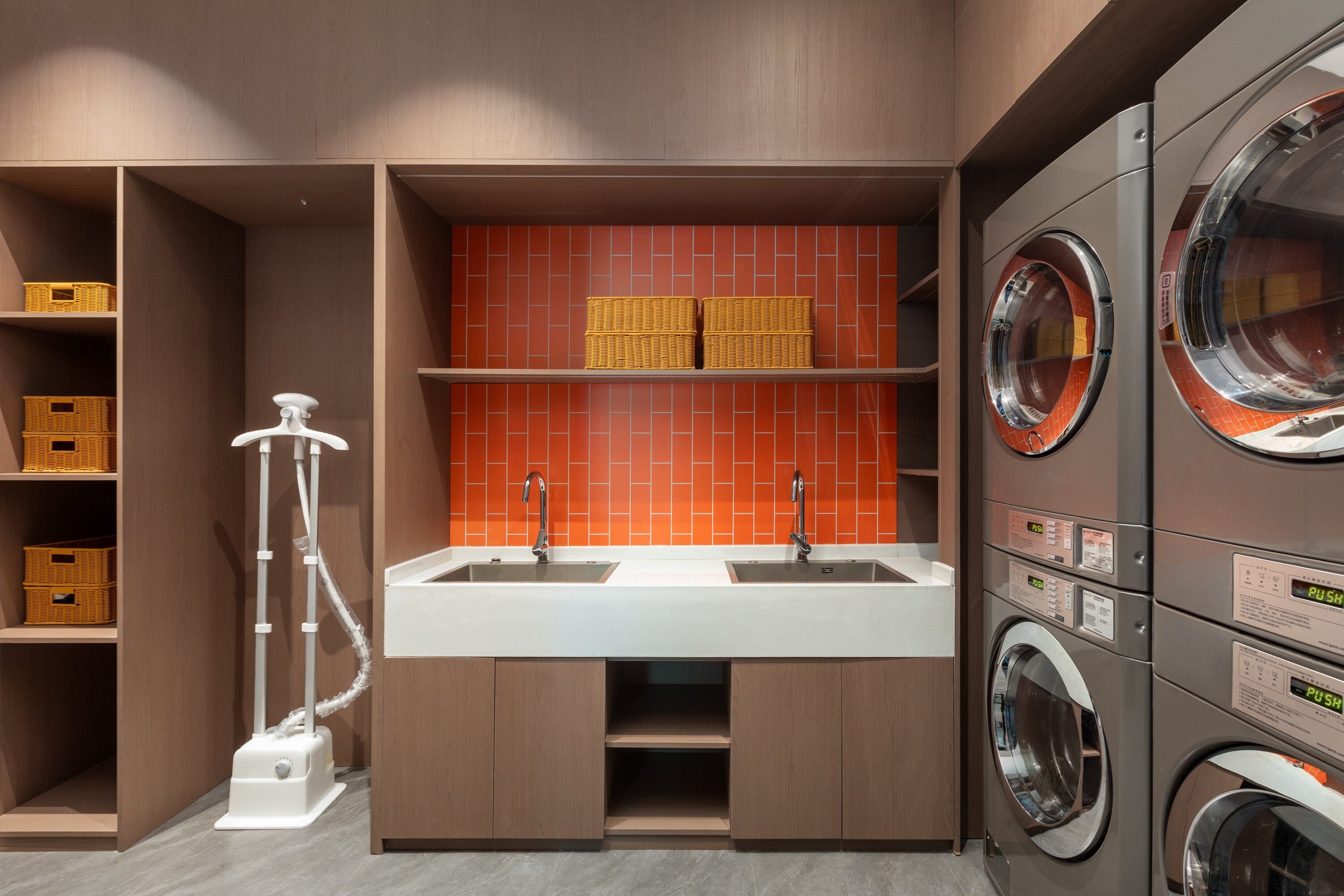 Laundry facilities at Hawthorn by Wyndham Kunming Park 1903 in Kunming, Other than US/Canada