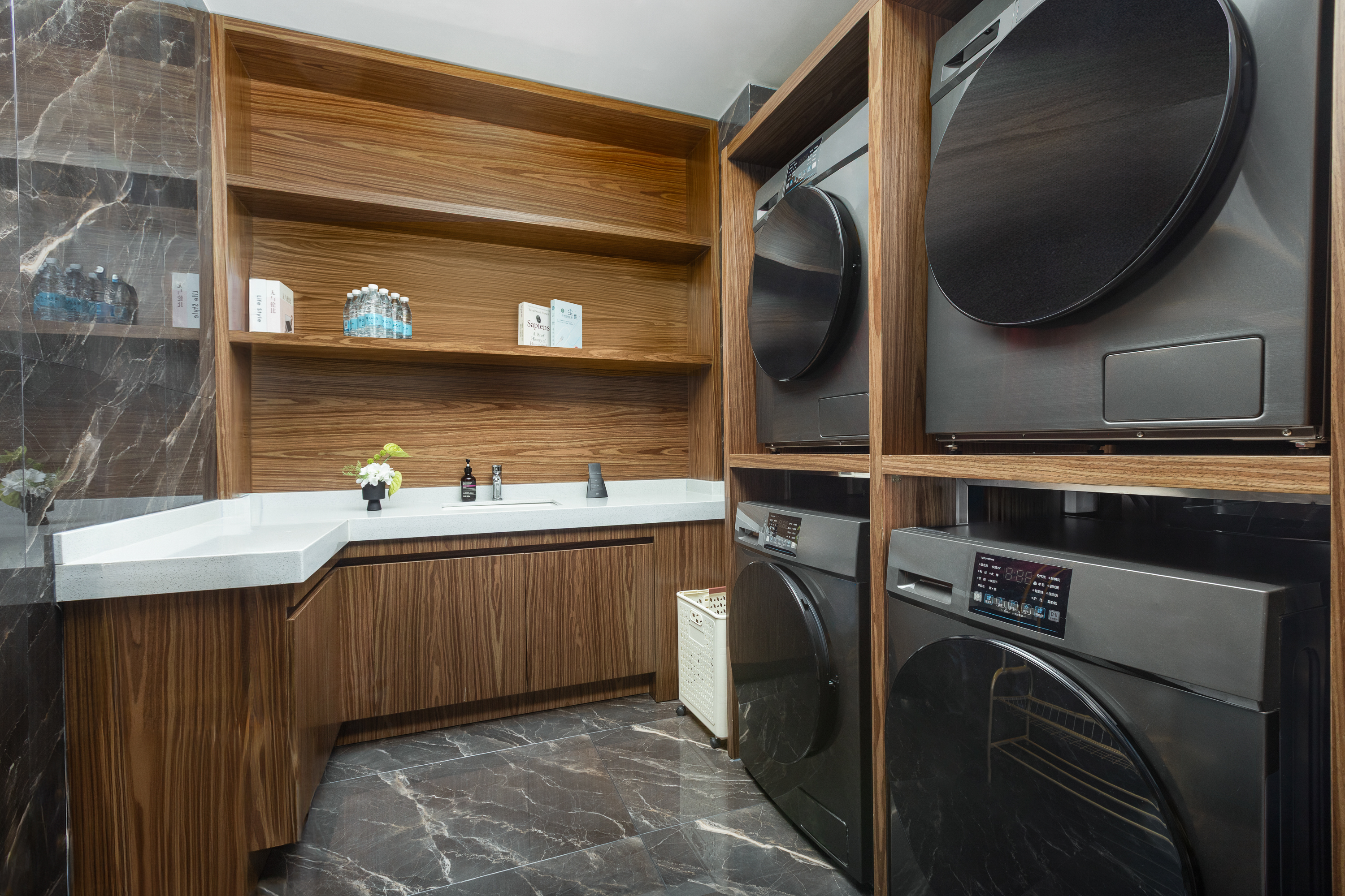 Laundry facilities at Hawthorn by Wyndham Lincang Linxiang in Lincang, Other than US/Canada