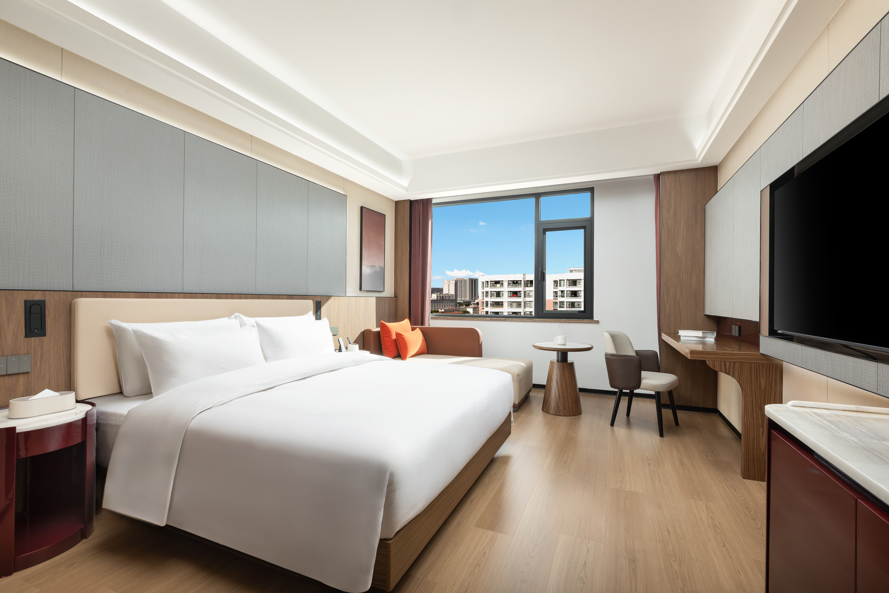 Guest room at the Hawthorn by Wyndham Lincang Linxiang in Lincang, Other than US/Canada