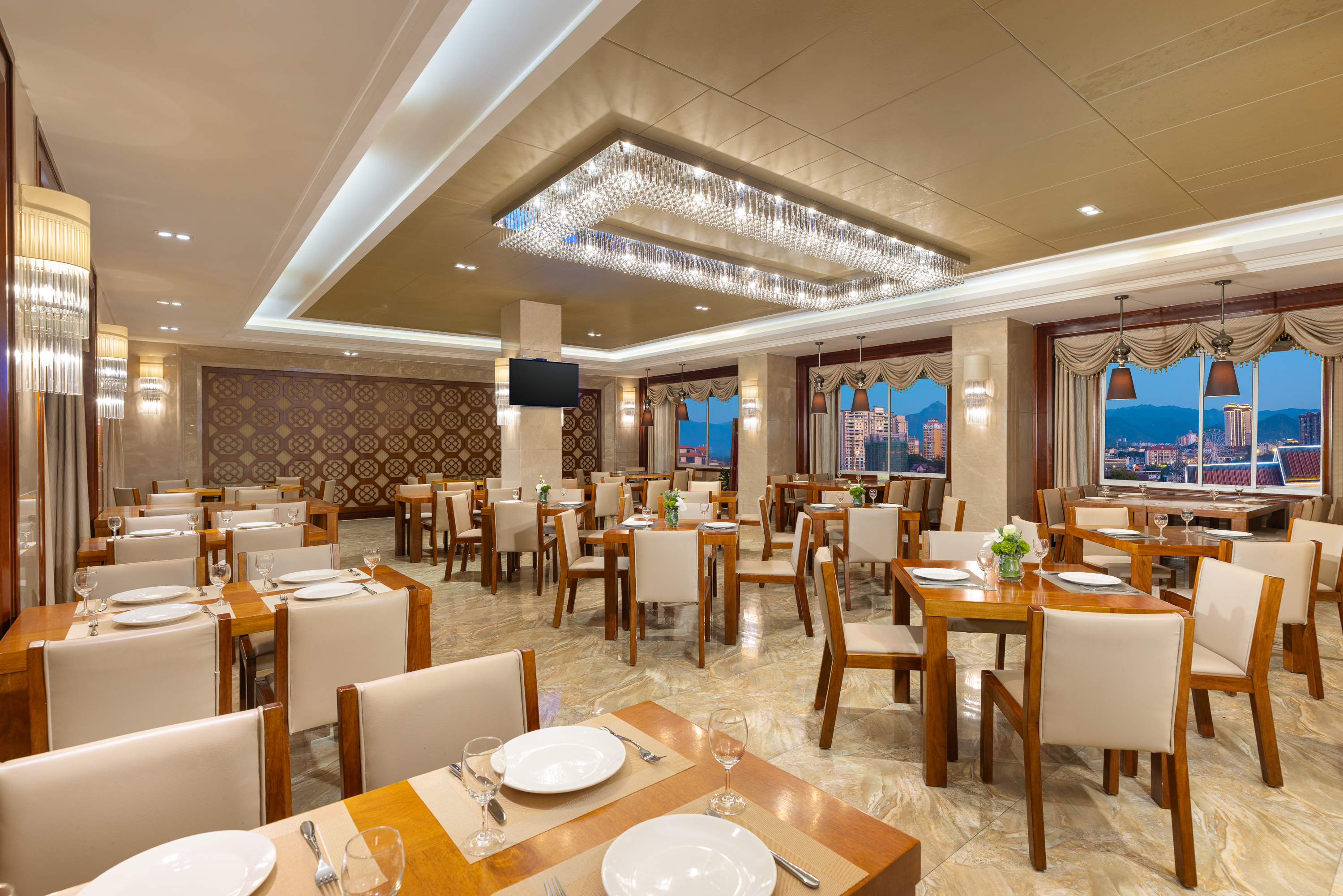 Hawthorn by Wyndham Dehong Mangshi restaurant in Mangshi, Dehong Dai Jingpo Aut, Other than US/Canada