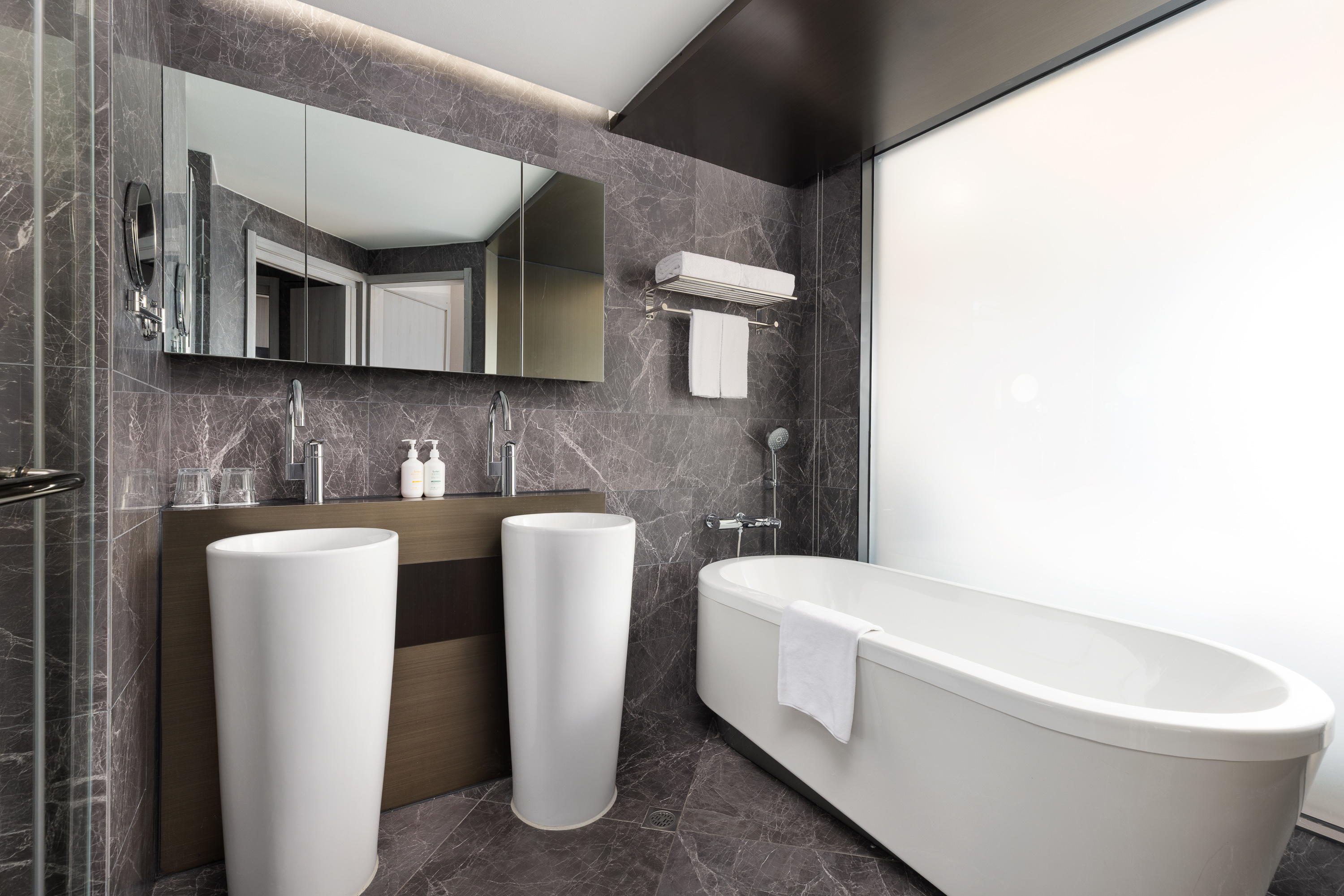 Guest room bath at the Hawthorn Extended Stay by Wyndham Xian High Tech in Xian, Other than US/Canada