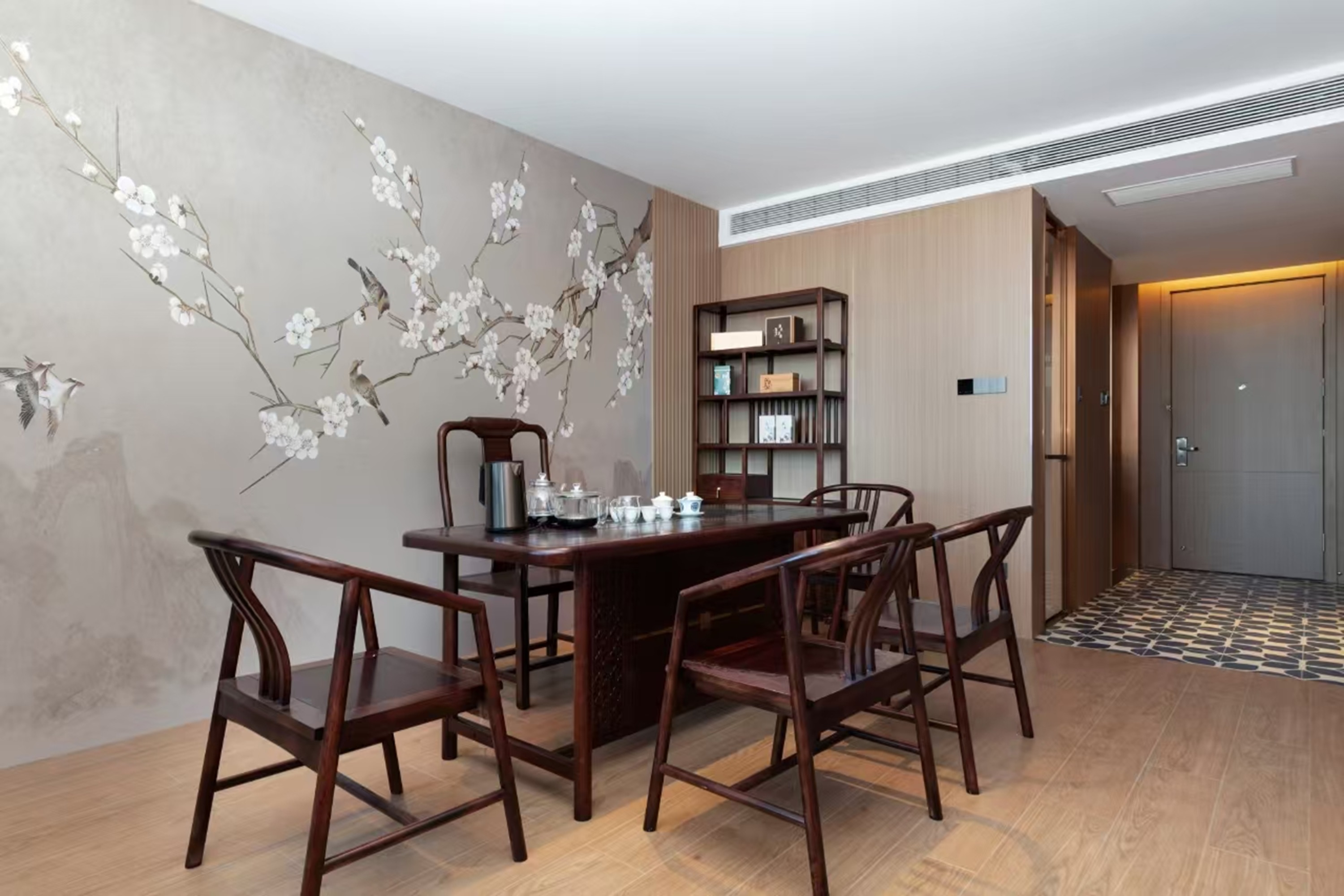 Hawthorn by Wyndham Fenghuang Baiyue suite in Xiangxi Tujia and Miao Autonom, Other than US/Canada