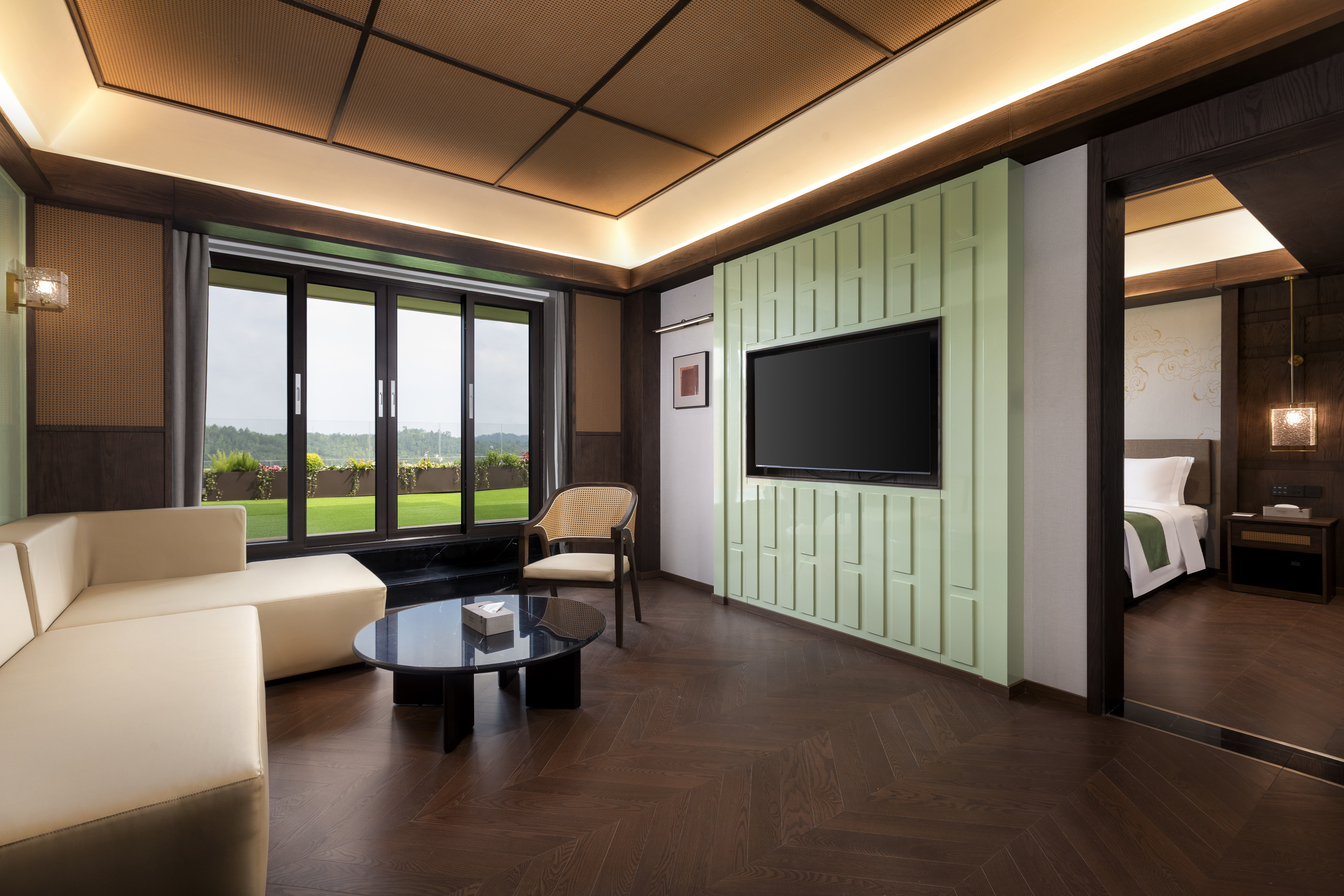 Guest room at the Hawthorn by Wyndham Yibin Lizhuang in Yibin, Other than US/Canada