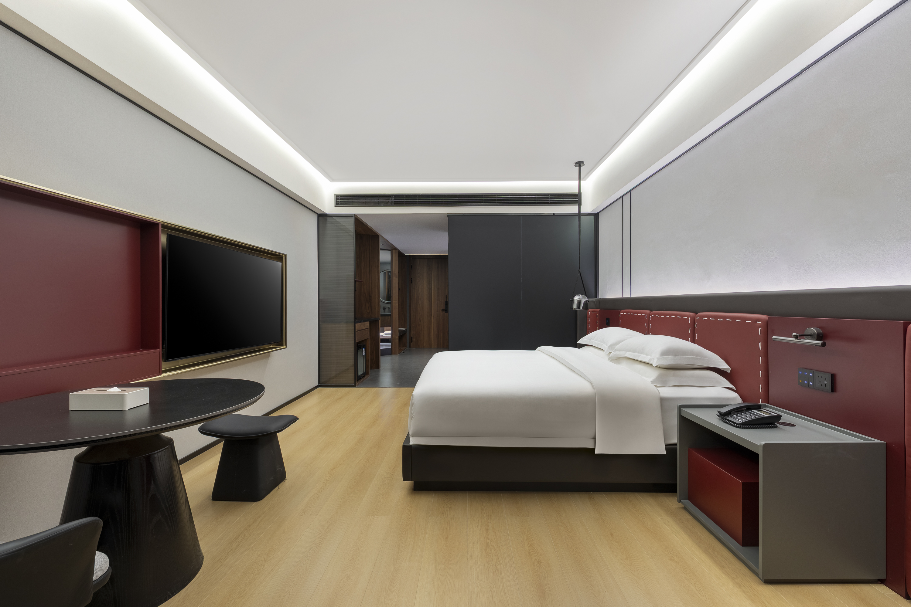 Guest room at the Hawthorn by Wyndham Yueyang Railway East Station in Yueyang, Other than US/Canada