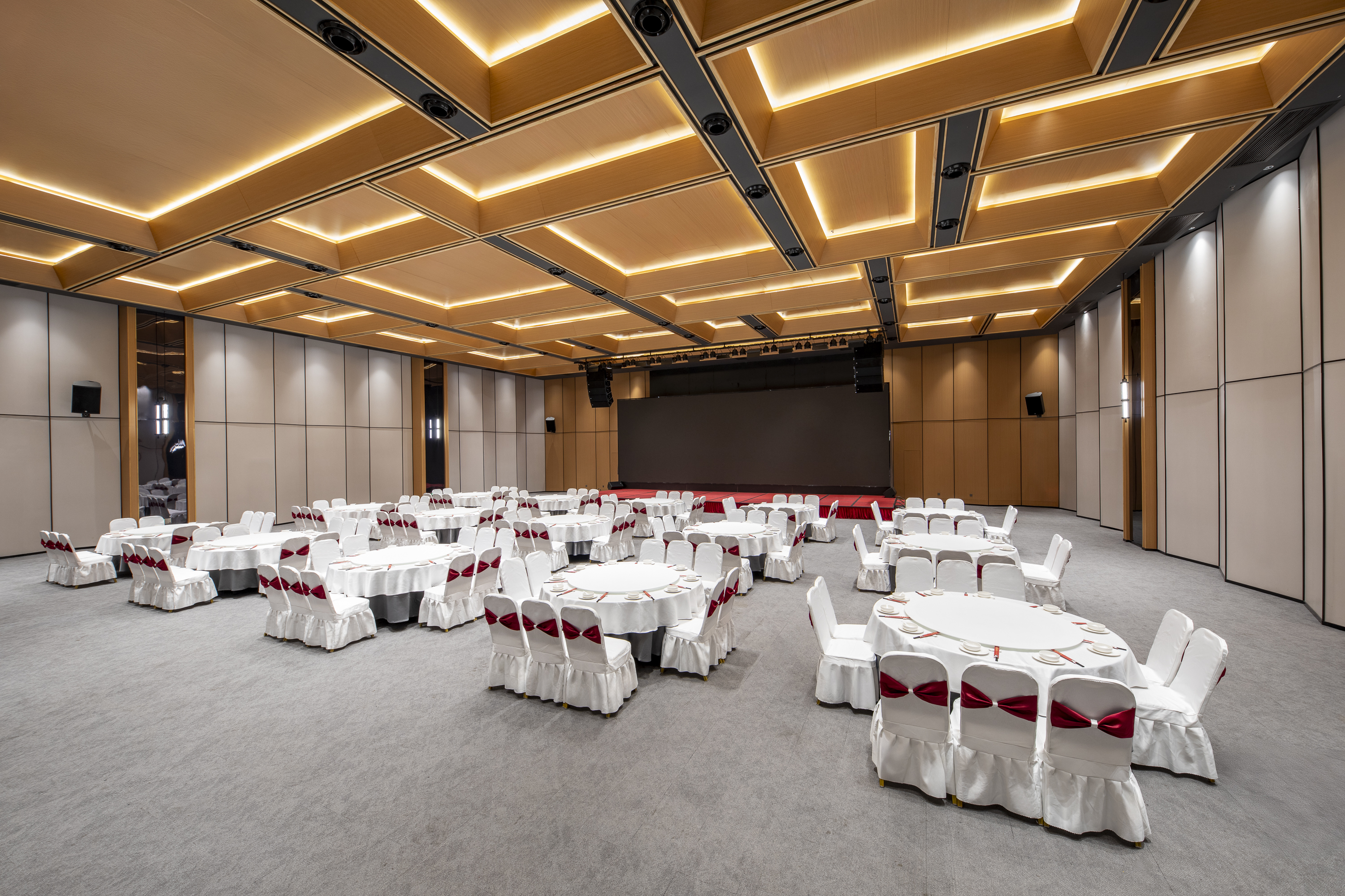 Meeting room at Hawthorn by Wyndham Yueyang Railway East Station in Yueyang, Other than US/Canada