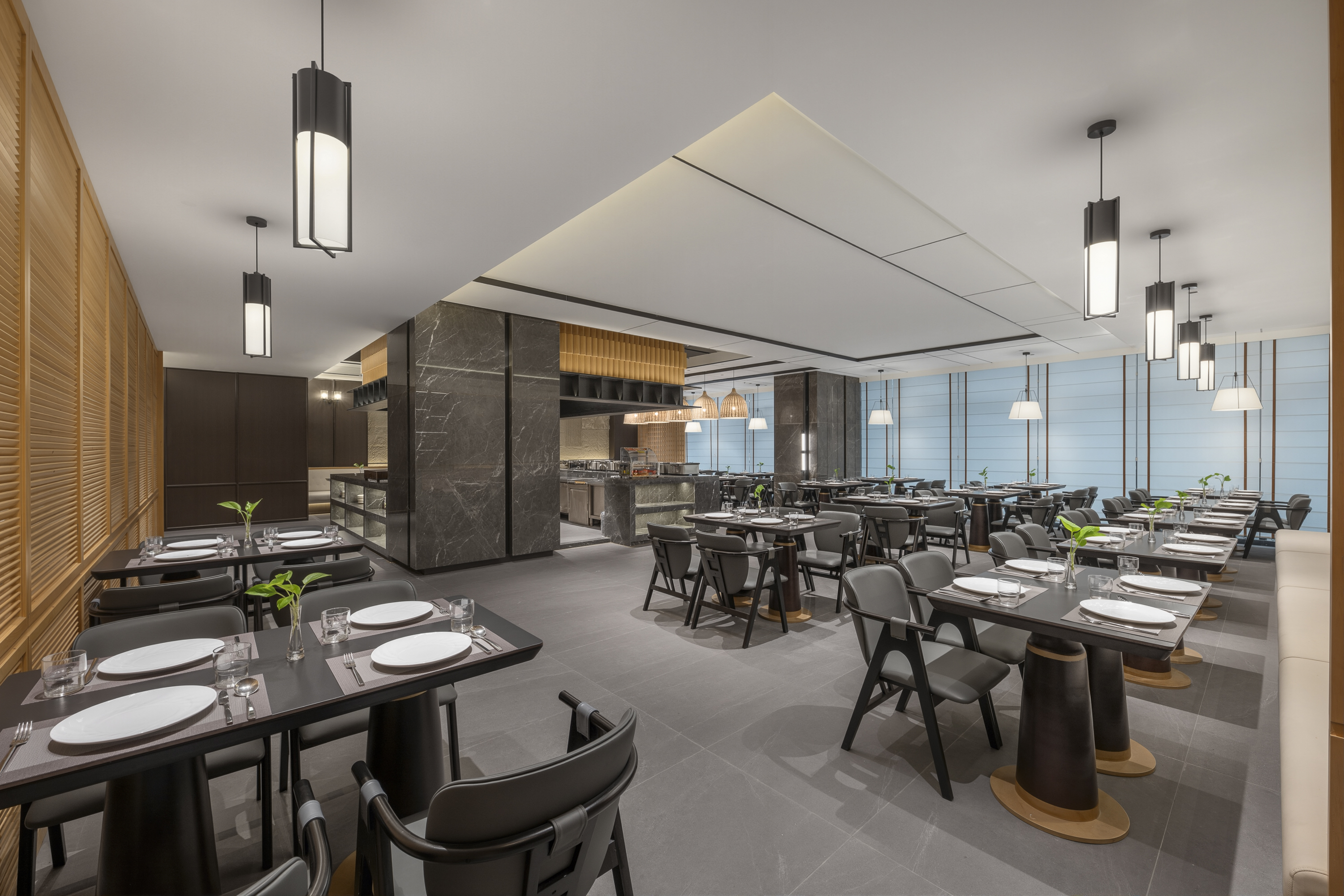 Hawthorn by Wyndham Yueyang Railway East Station restaurant in Yueyang, Other than US/Canada