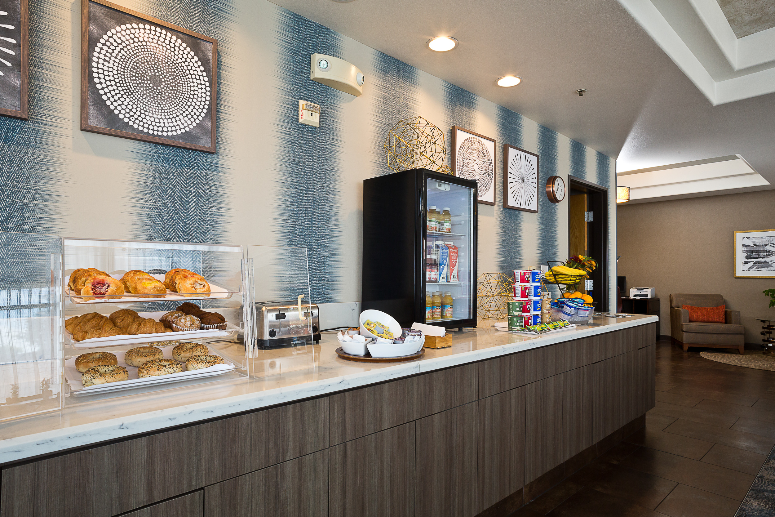 Free breakfast at Hawthorn Suites by Wyndham Oakland/Alameda in Alameda, California