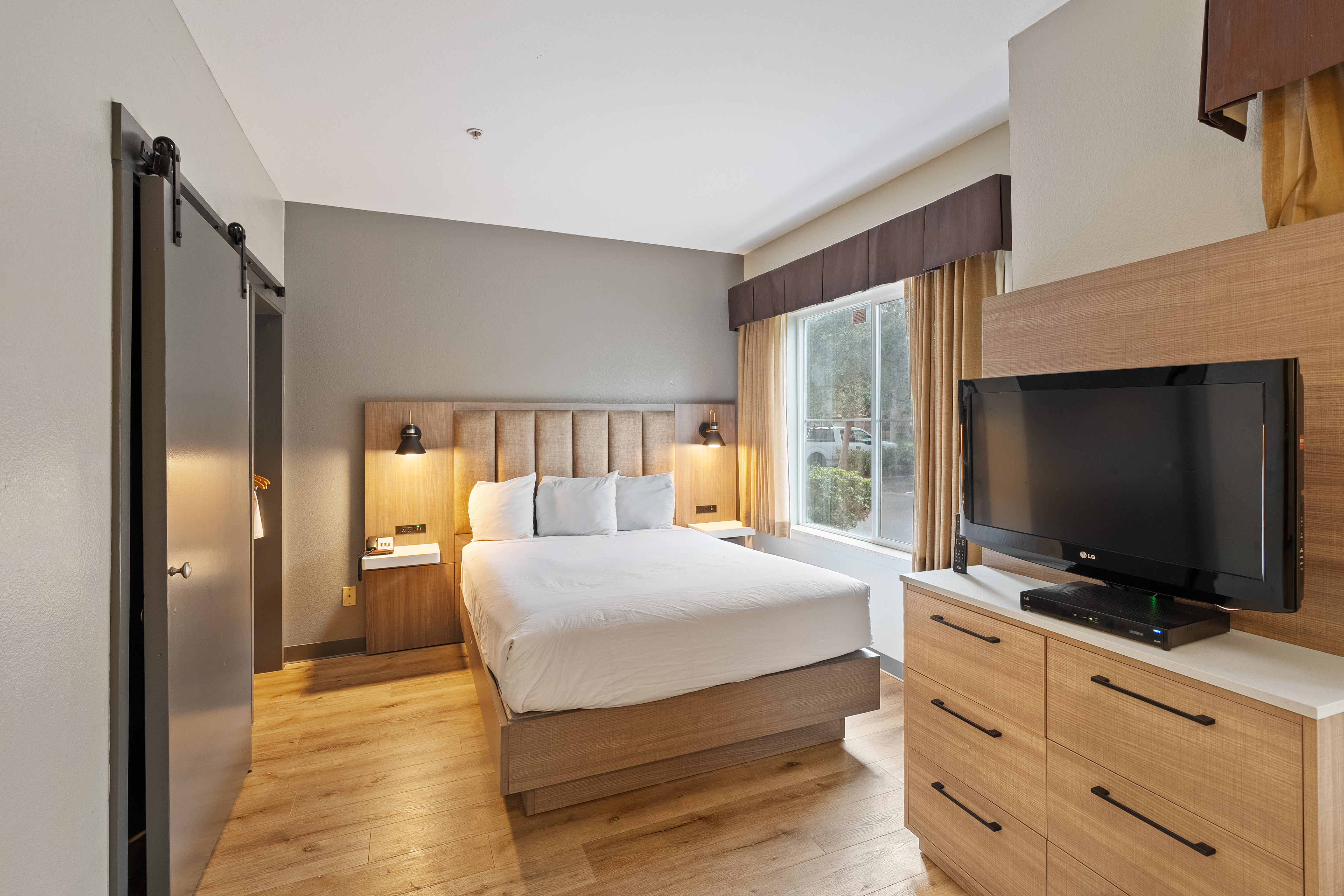 Hawthorn Suites by Wyndham Rancho Cordova/Folsom suite in Gold River, California