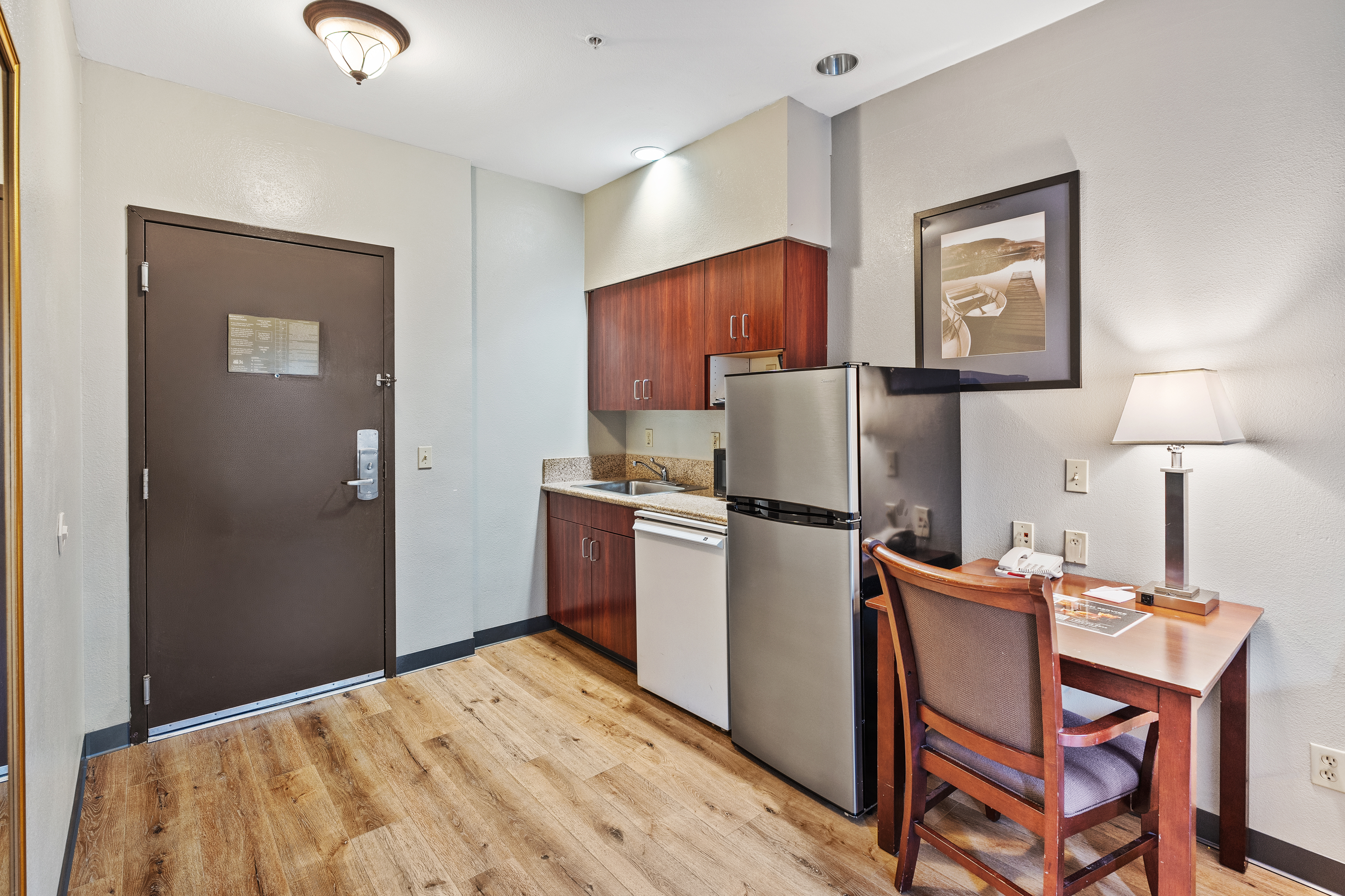 Hawthorn Suites by Wyndham Rancho Cordova/Folsom suite in Gold River, California