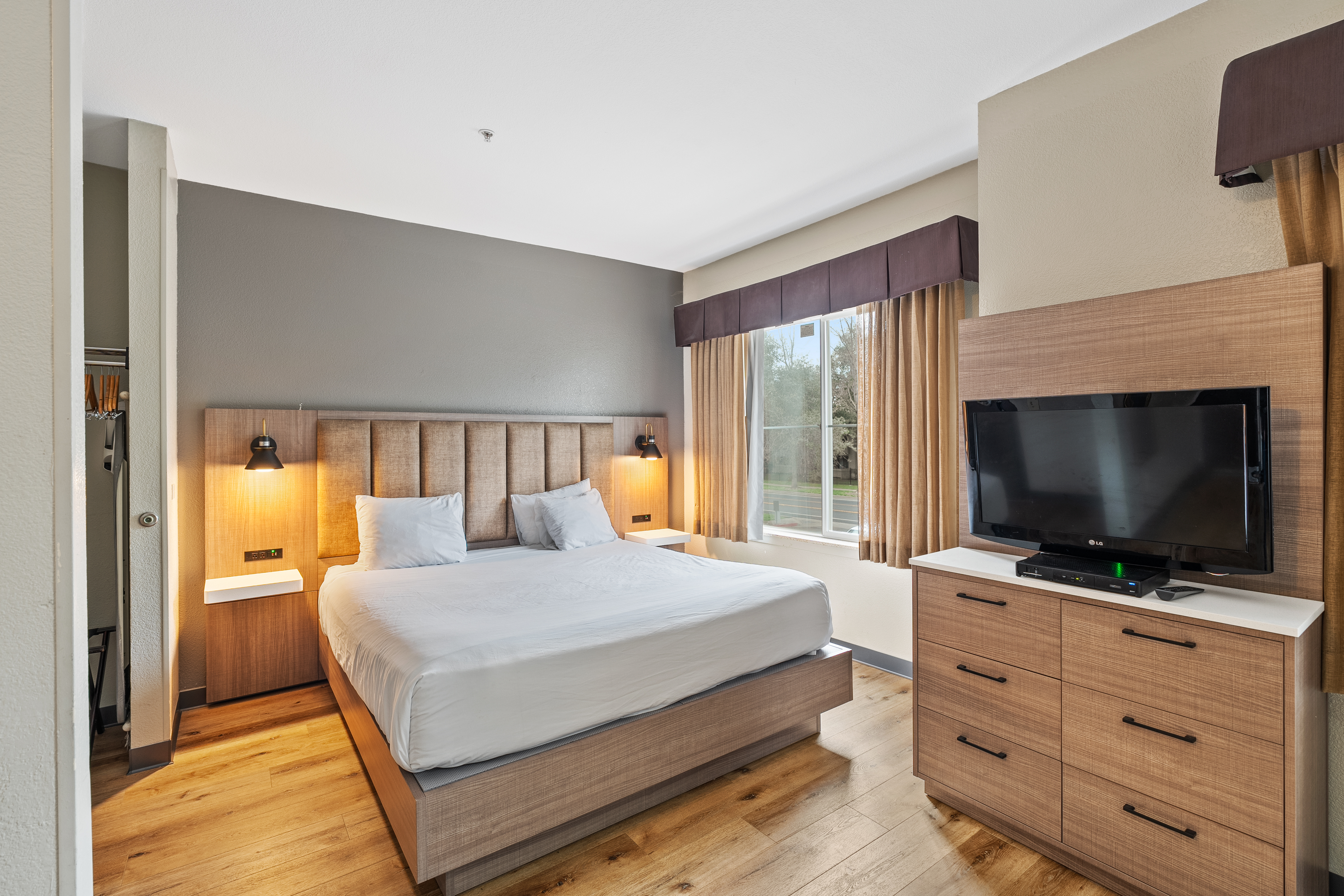 Hawthorn Suites by Wyndham Rancho Cordova/Folsom suite in Gold River, California