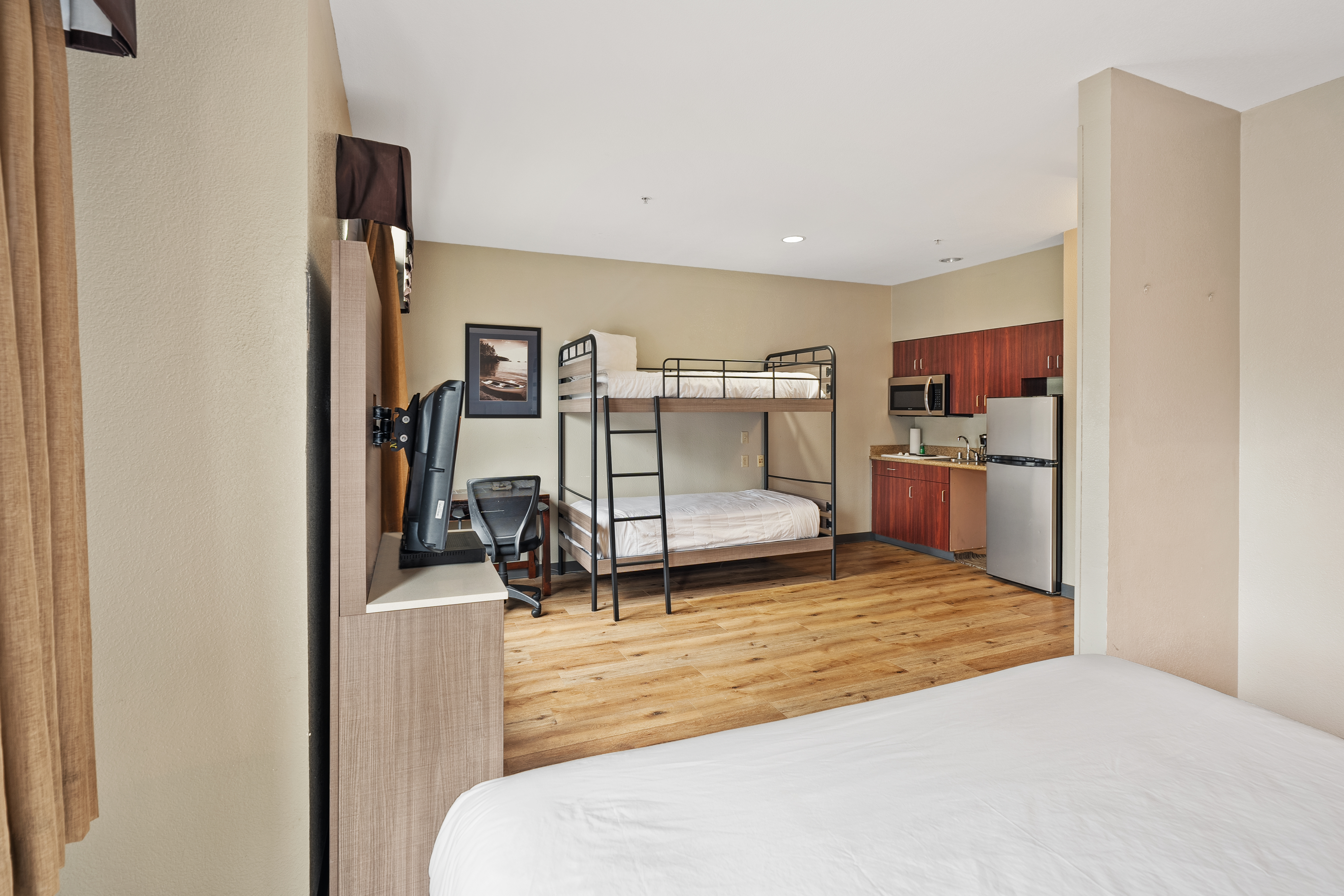 Hawthorn Suites by Wyndham Rancho Cordova/Folsom suite in Gold River, California