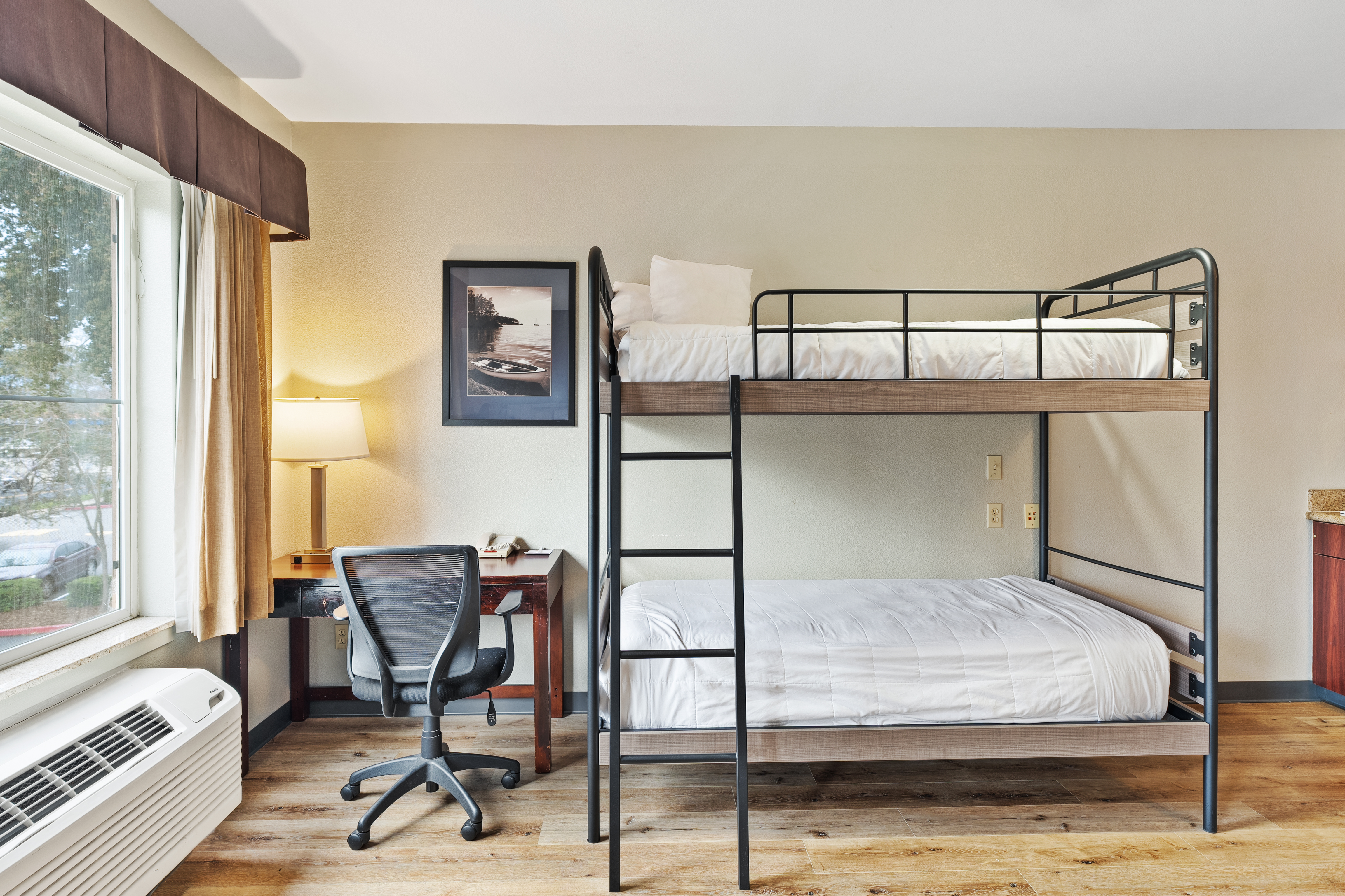 Hawthorn Suites by Wyndham Rancho Cordova/Folsom suite in Gold River, California