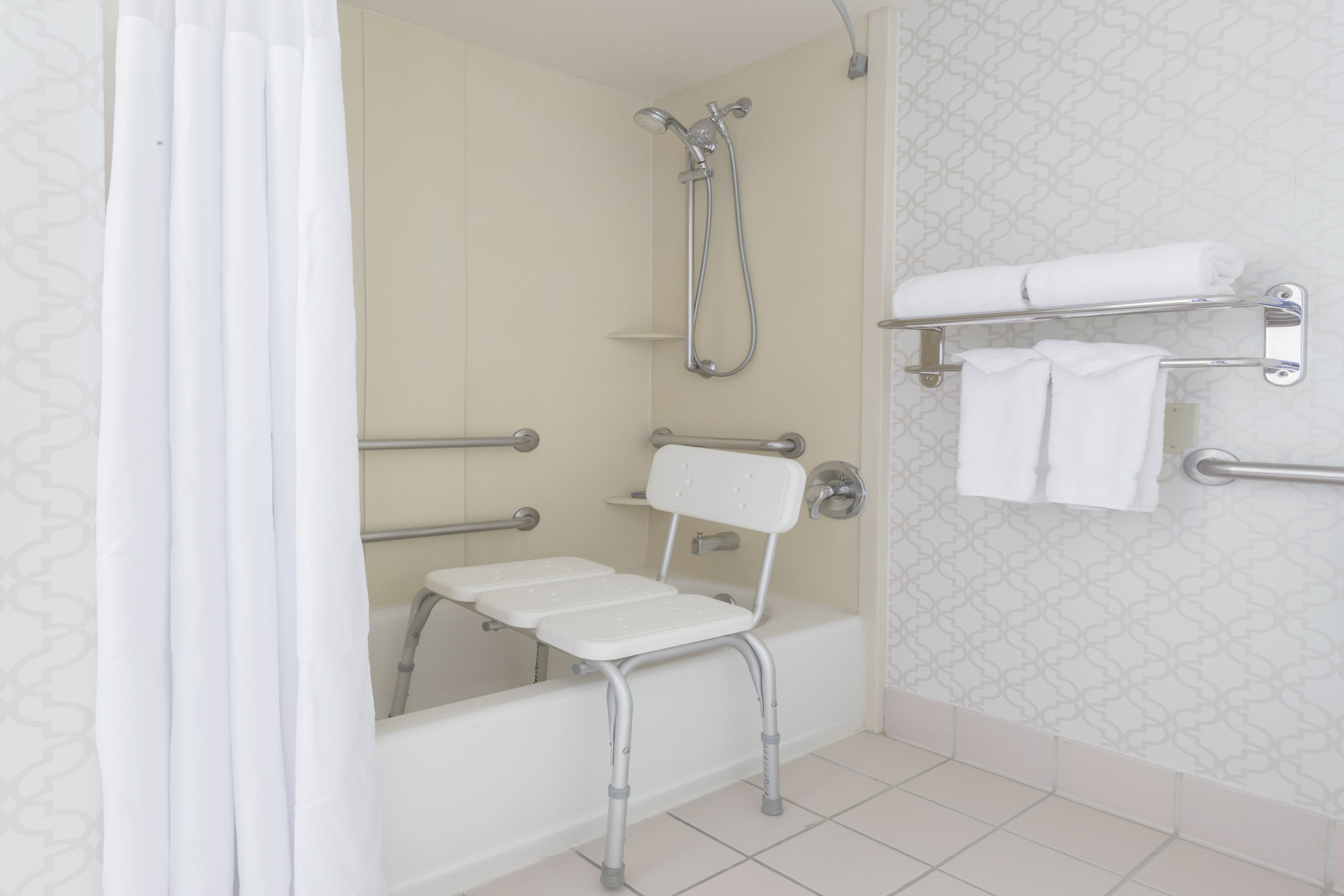 Guest room at the Hawthorn Suites by Wyndham Livermore Wine Country in Livermore, California