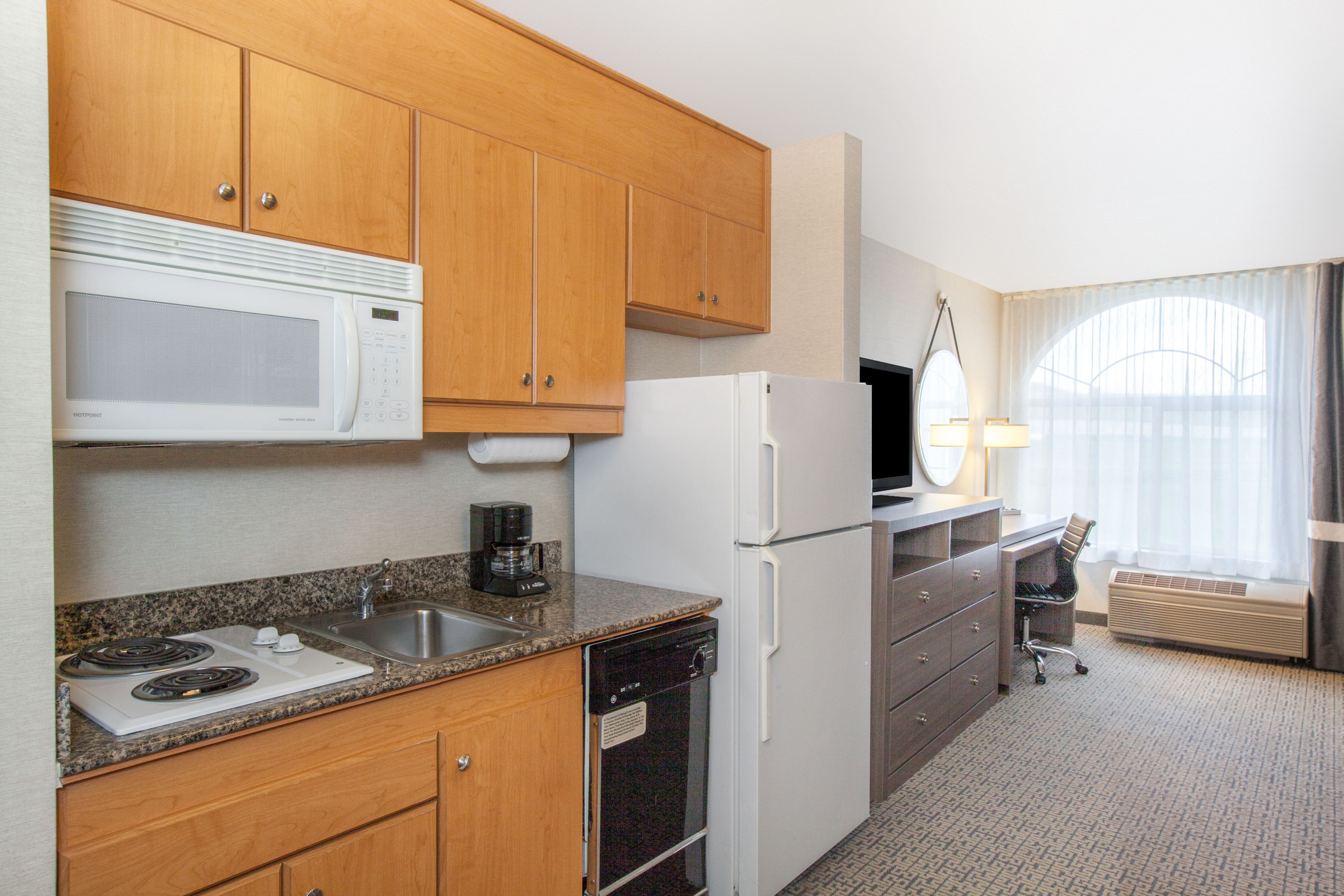 Hawthorn Suites by Wyndham Livermore Wine Country suite in Livermore, California