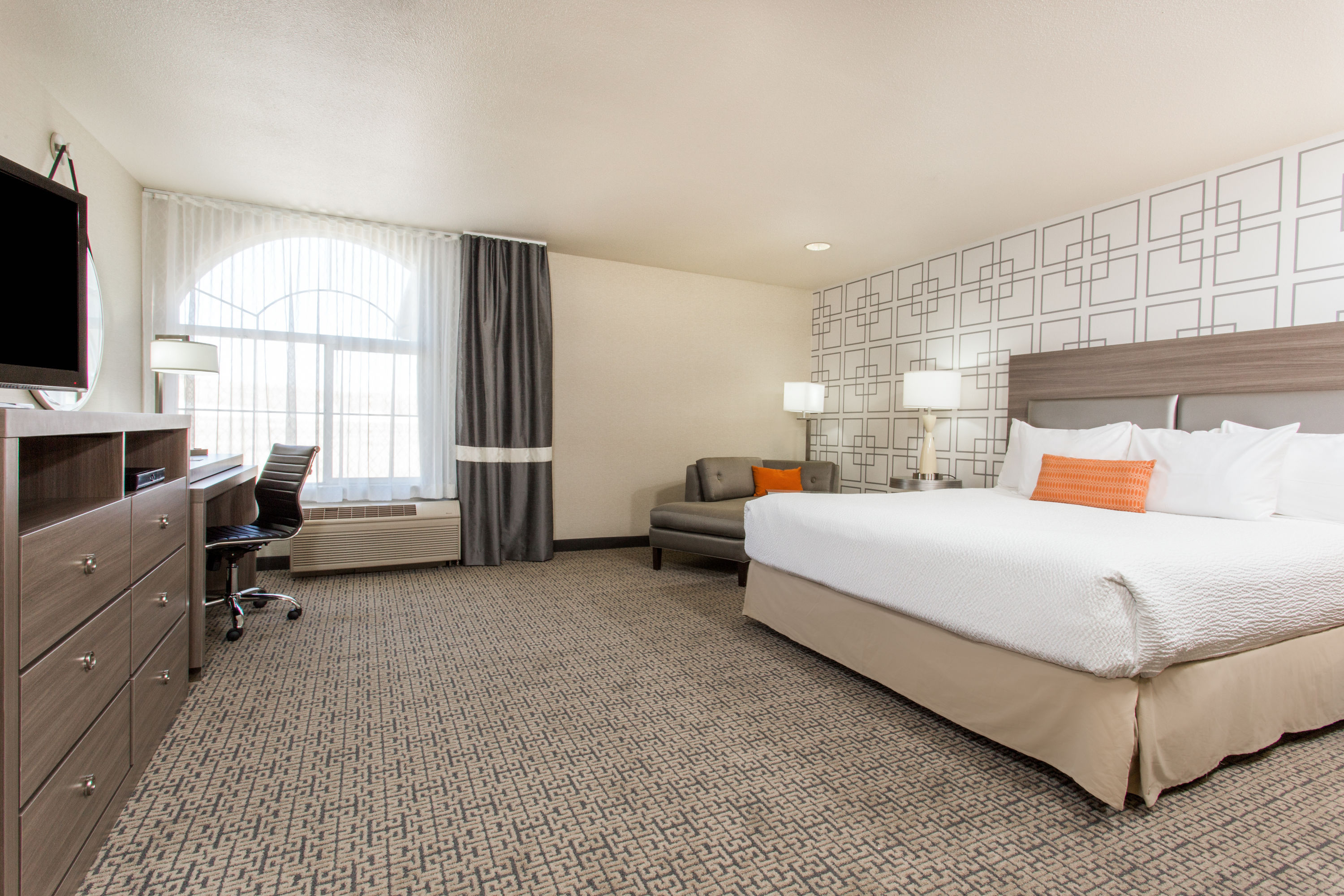 Hawthorn Suites by Wyndham Livermore Wine Country suite in Livermore, California