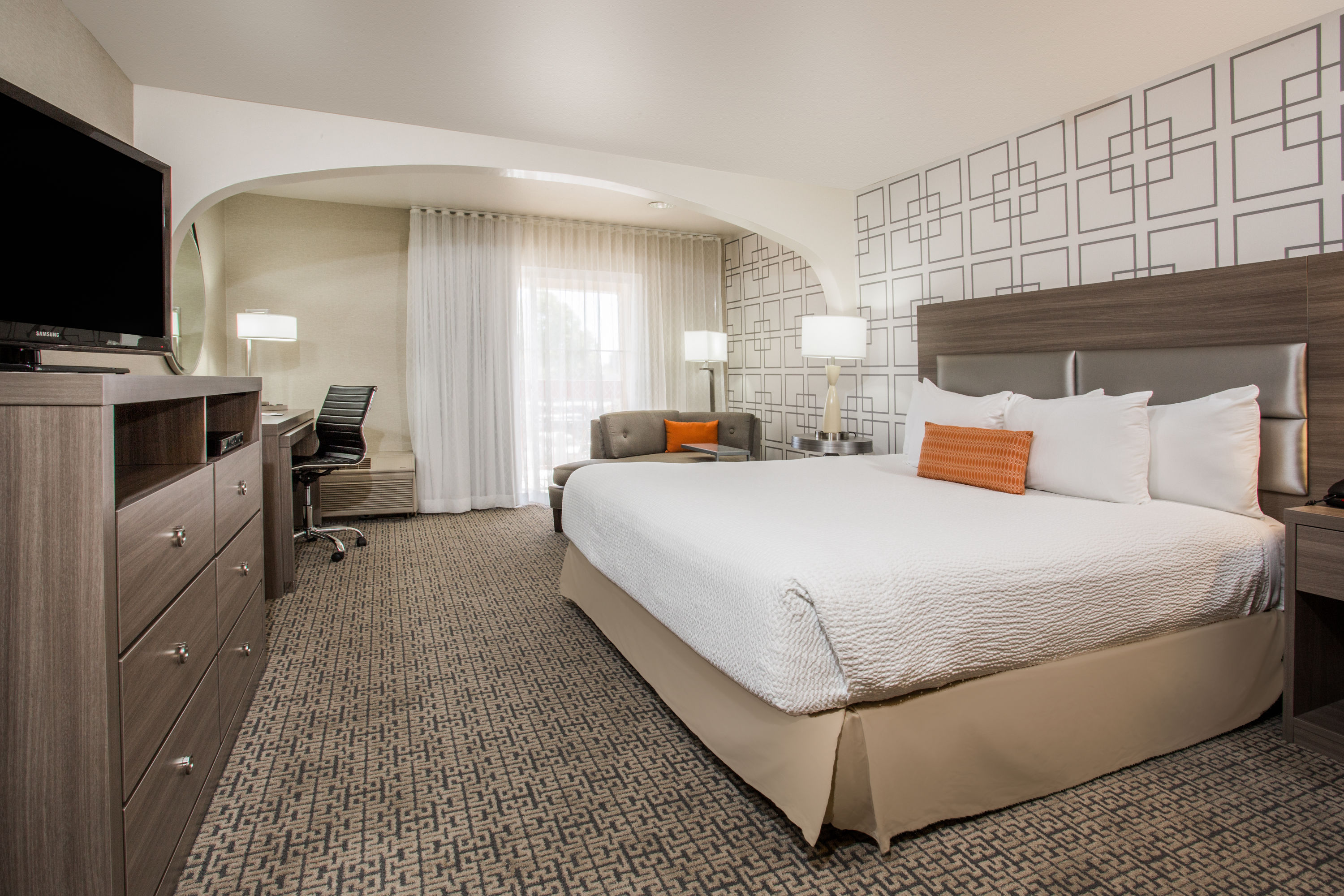 Hawthorn Suites by Wyndham Livermore Wine Country suite in Livermore, California