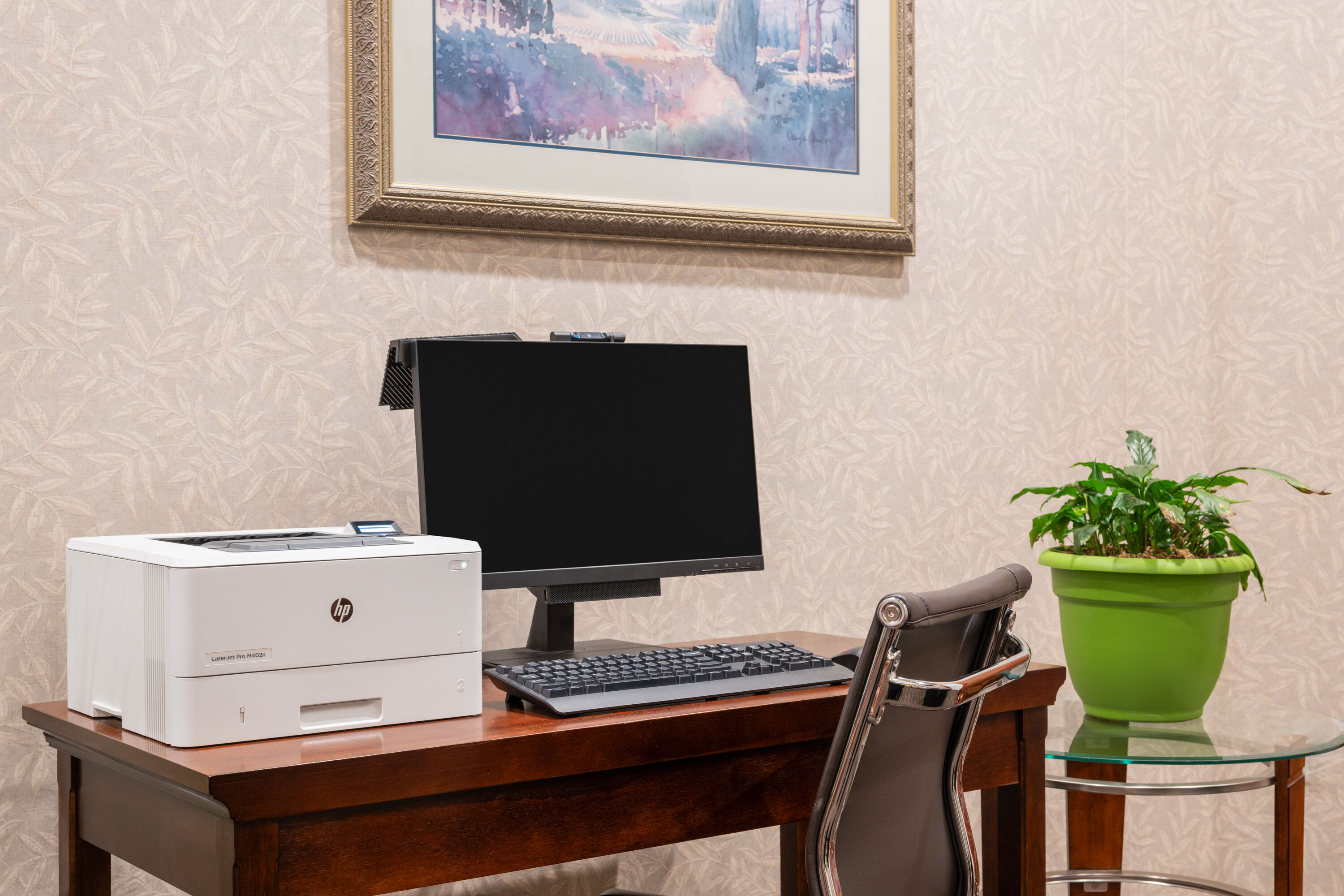 Hawthorn Suites by Wyndham Napa Valley business center in Napa, California