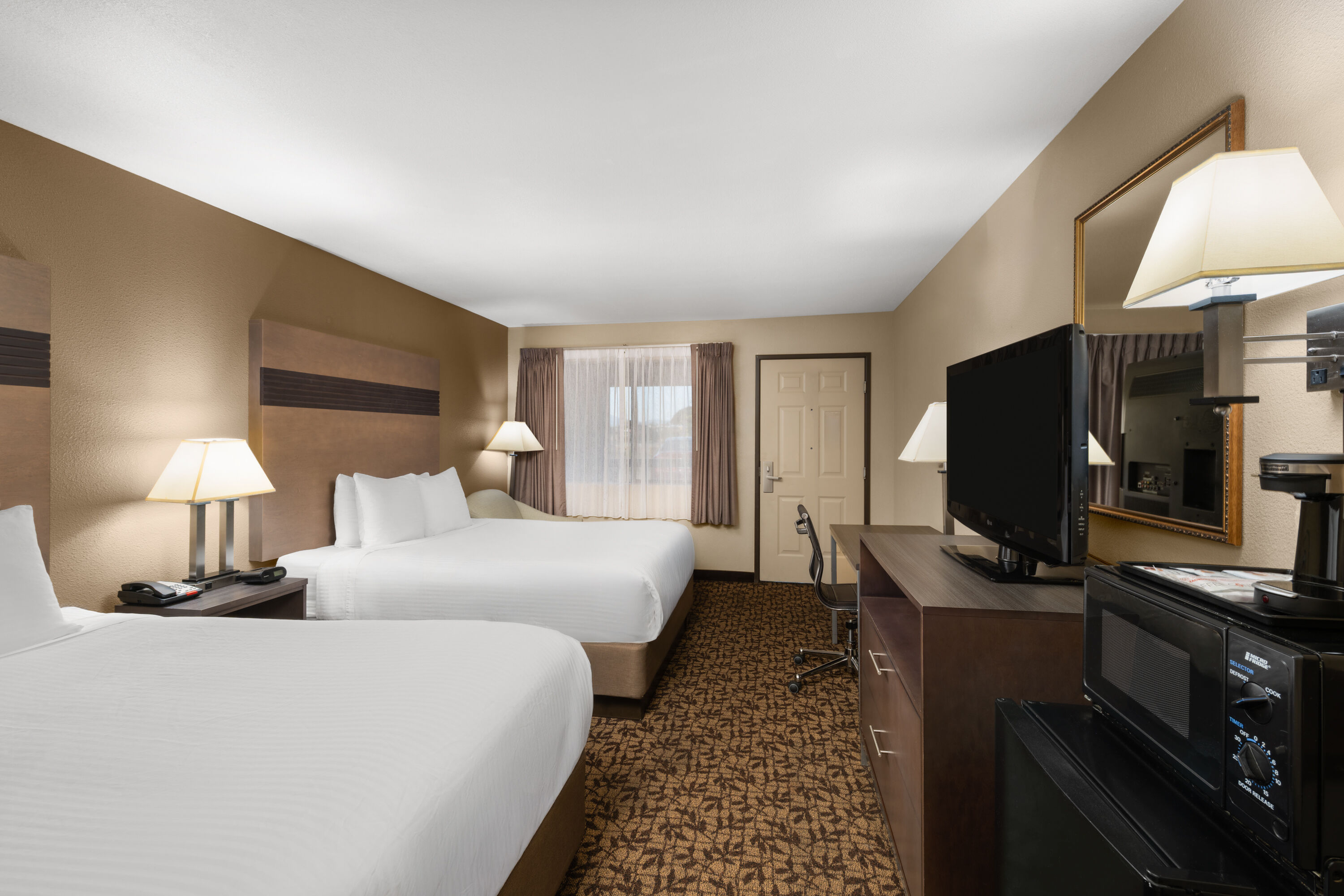 Guest room at the Hawthorn Suites by Wyndham Napa Valley in Napa, California