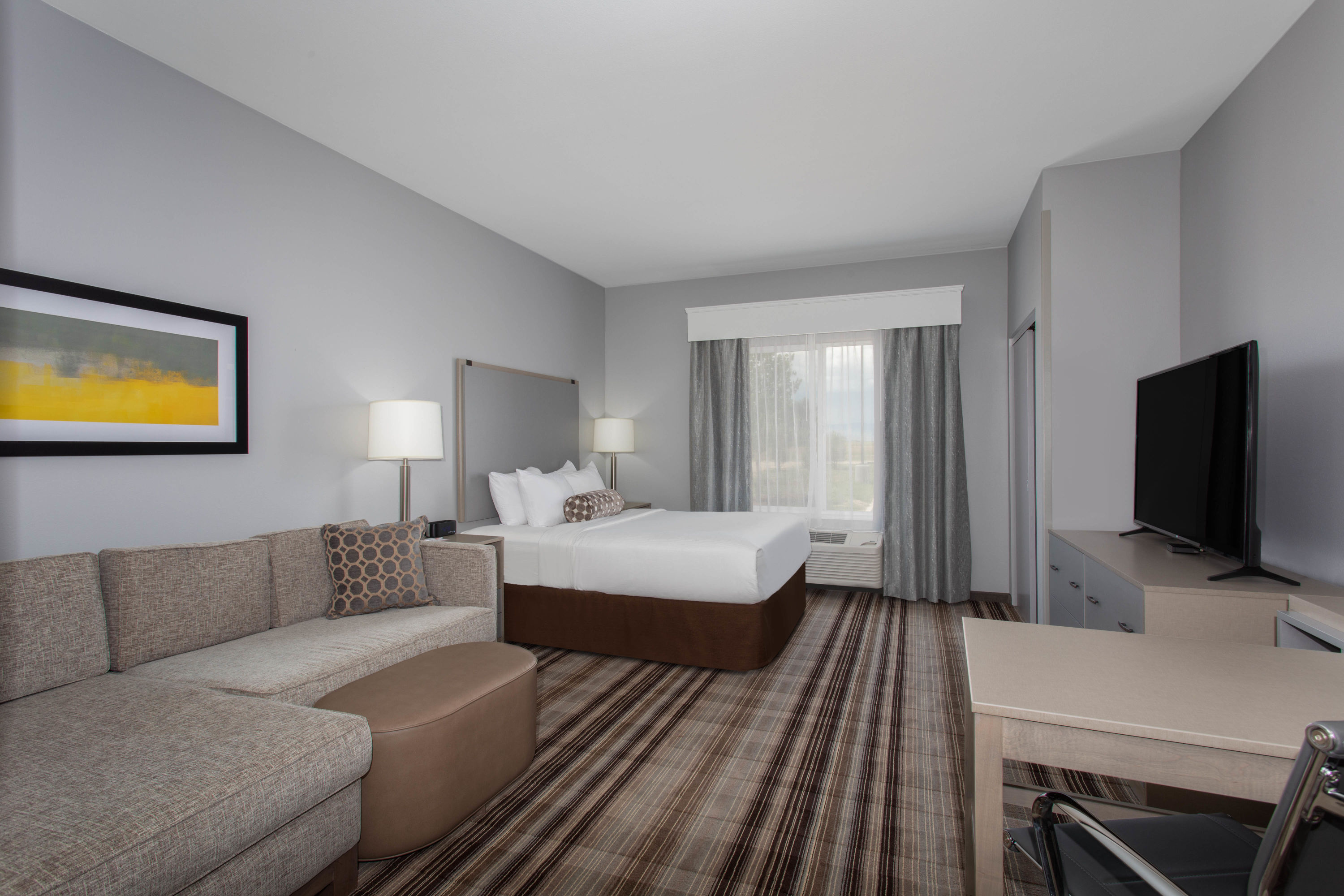 Hawthorn Extended Stay by Wyndham Loveland suite in Johnstown, Colorado
