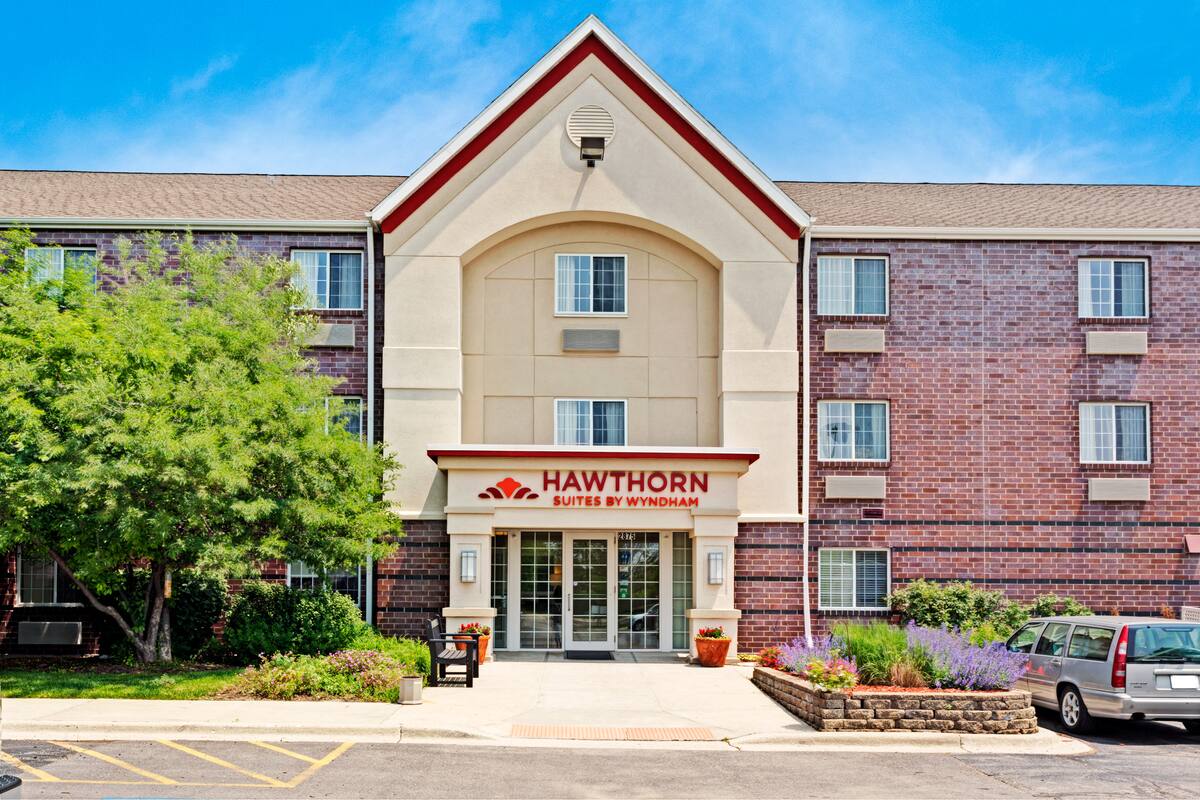 Hawthorn Suites By Wyndham Chicago Hoffman Estates Exterior Of Hawthorn Suites By Wyndham Chicago Hoffman Estates Hotel In Illinois