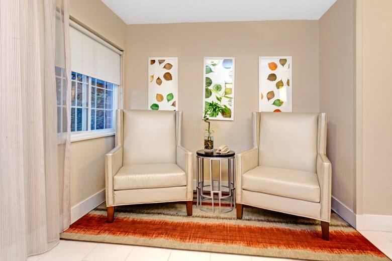 Hawthorn Suites by Wyndham Chicago Hoffman Estates hotel lobby in Hoffman Estates, Illinois