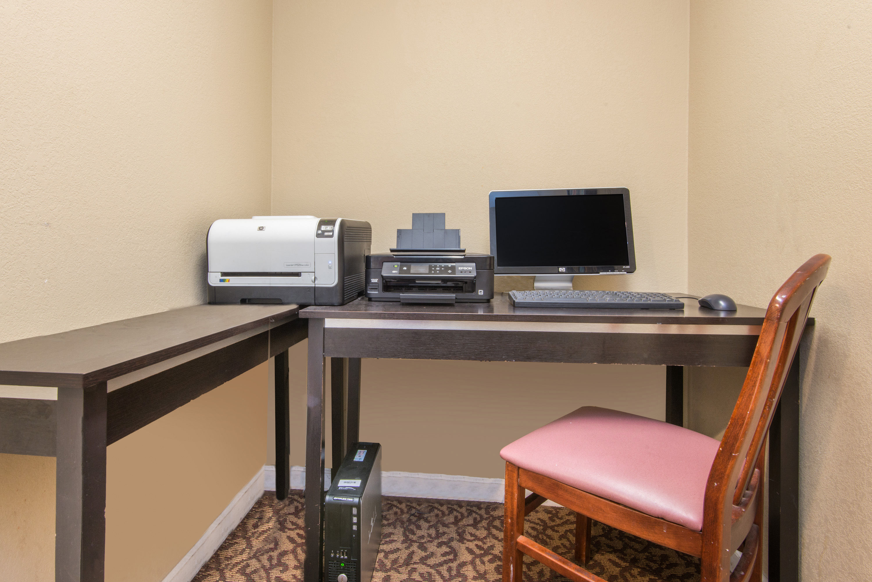 Hawthorn Extended Stay by Wyndham Wichita business center in Wichita, Kansas