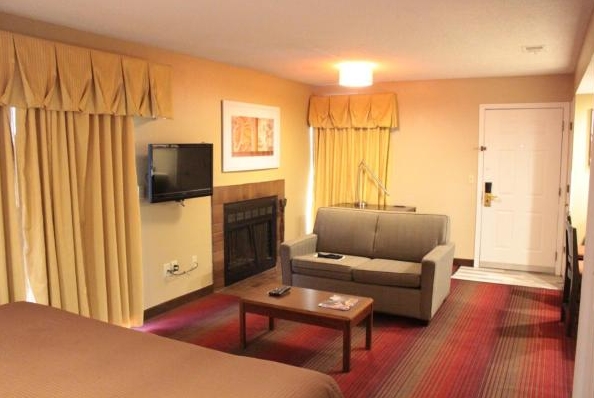 Hawthorn Extended Stay by Wyndham Wichita suite in Wichita, Kansas