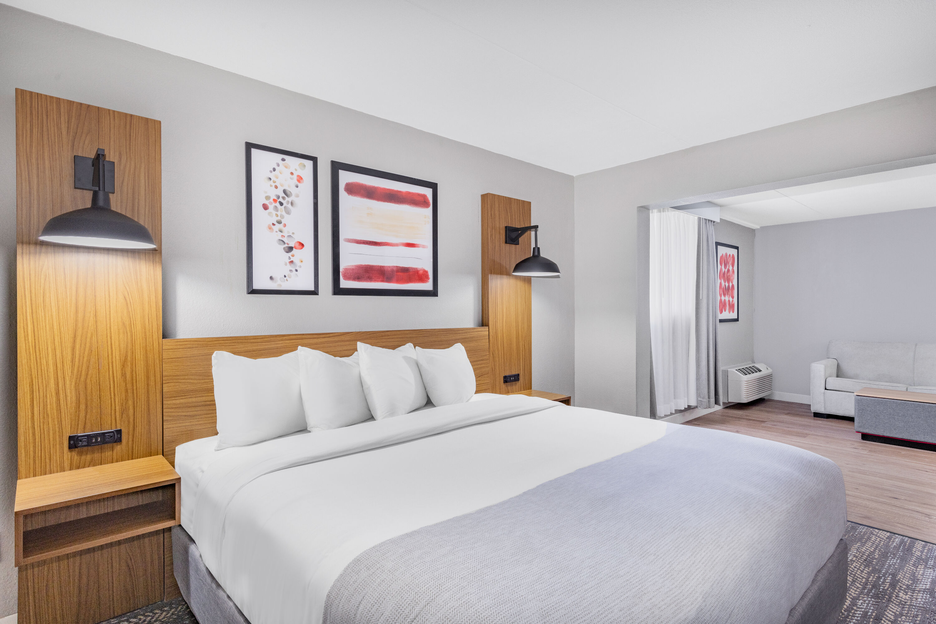 Hawthorn Extended Stay by Wyndham Wichita Airport suite in Wichita, Kansas