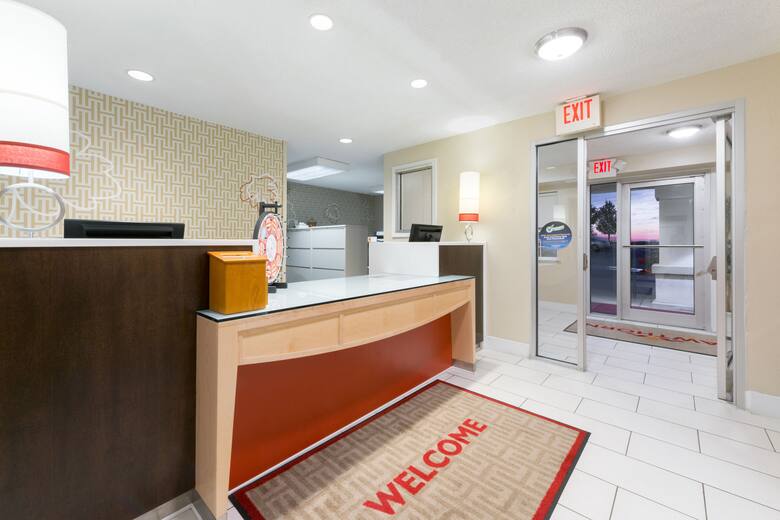 Hawthorn Suites By Wyndham Louisville Jeffersontown Hawthorn Suites By Wyndham Louisville Jeffersontown Hotel Lobby In Kentucky