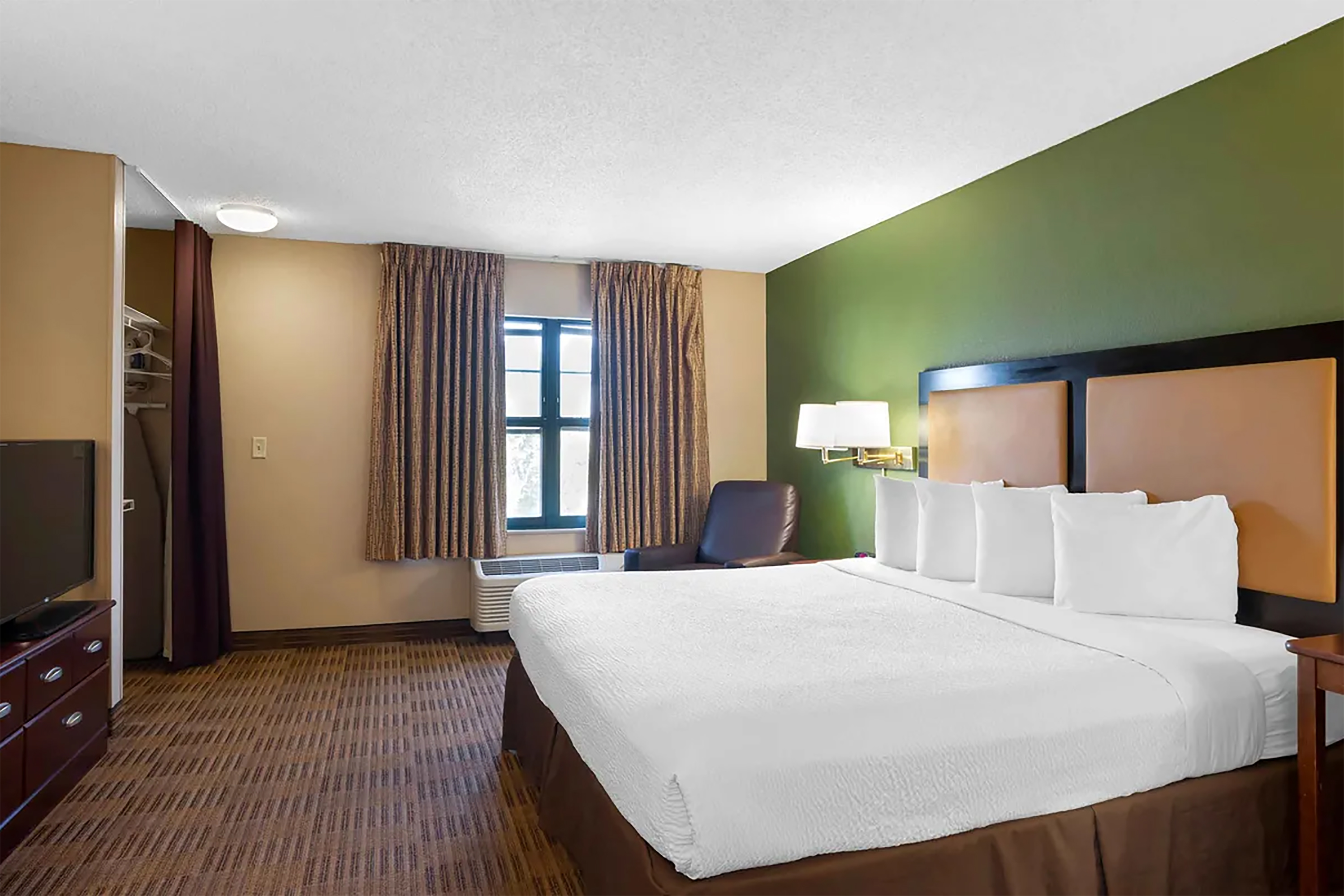 Guest room at the Hawthorn Extended Stay by Wyndham Auburn Hills Detroit in Auburn Hills, Michigan