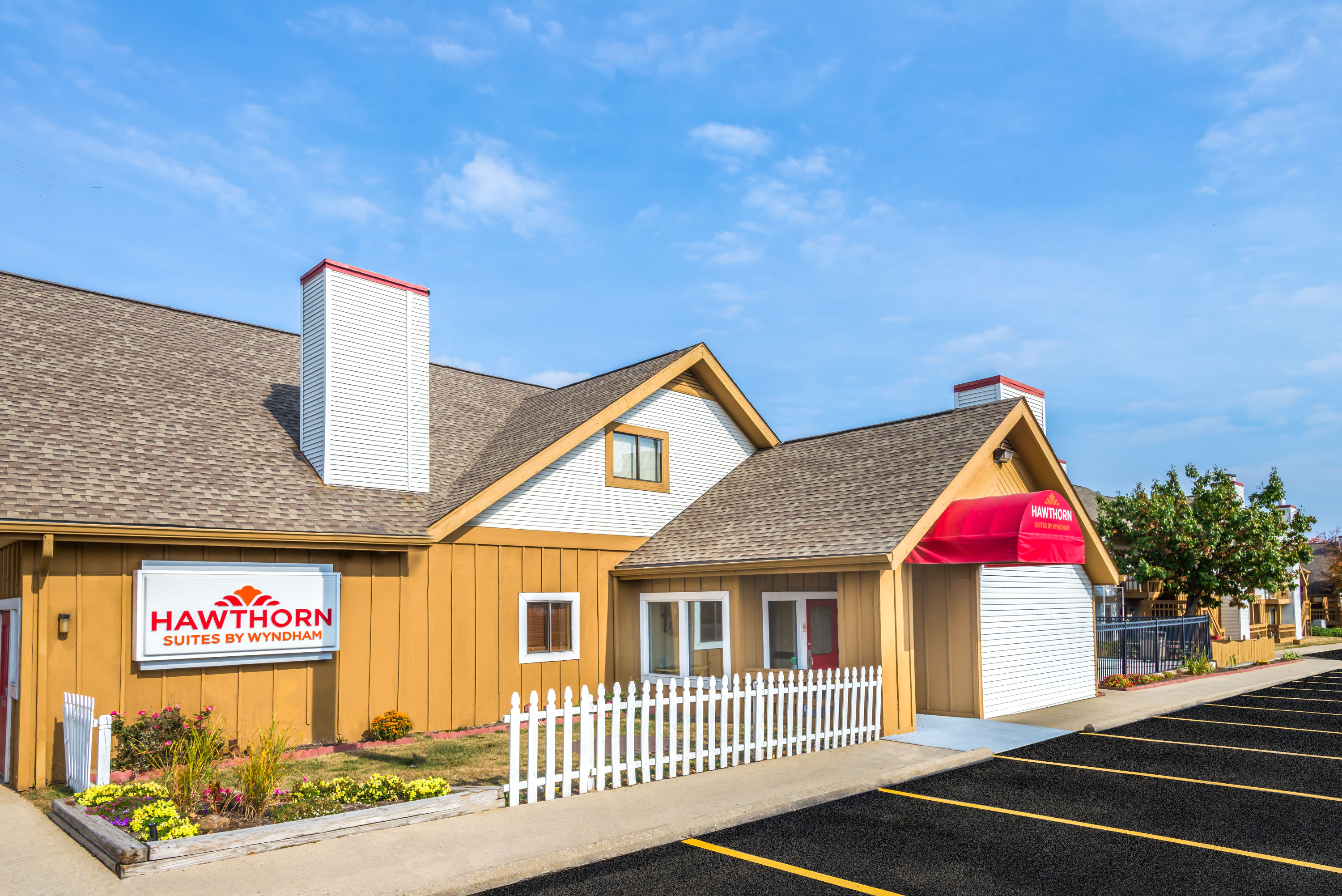 Hawthorn Suites By Wyndham Dayton North Dayton Oh Hotels