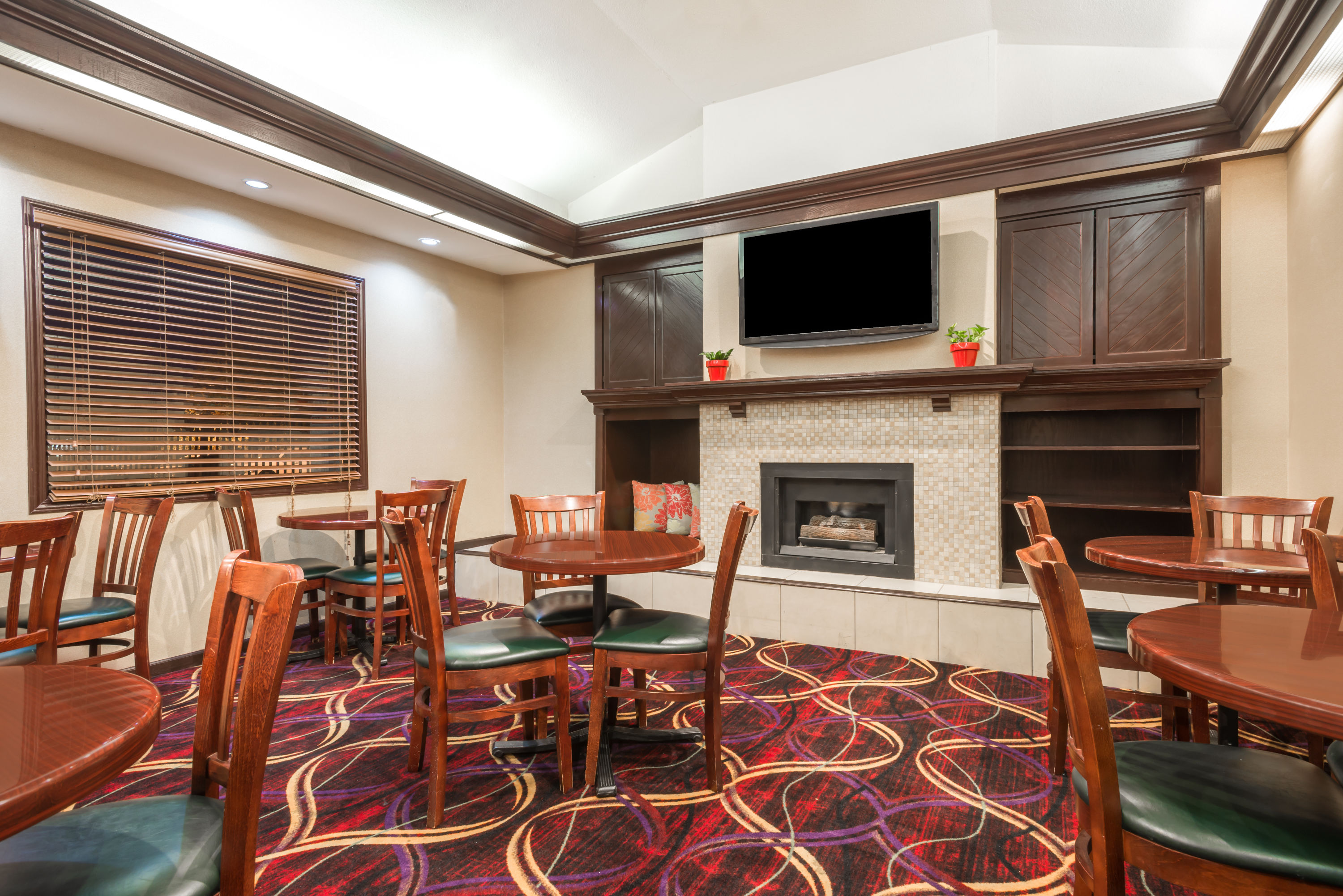 Hawthorn Suites By Wyndham Dayton North Dayton Oh Hotels