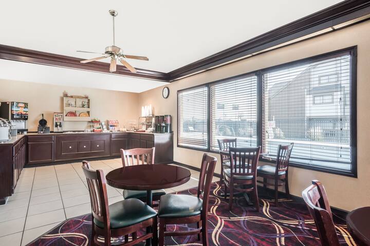 Hawthorn Suites By Wyndham Dayton North Hotels Oh 45414 Property Amenity At Hawthorn Suites By Wyndham Dayton North In Ohio