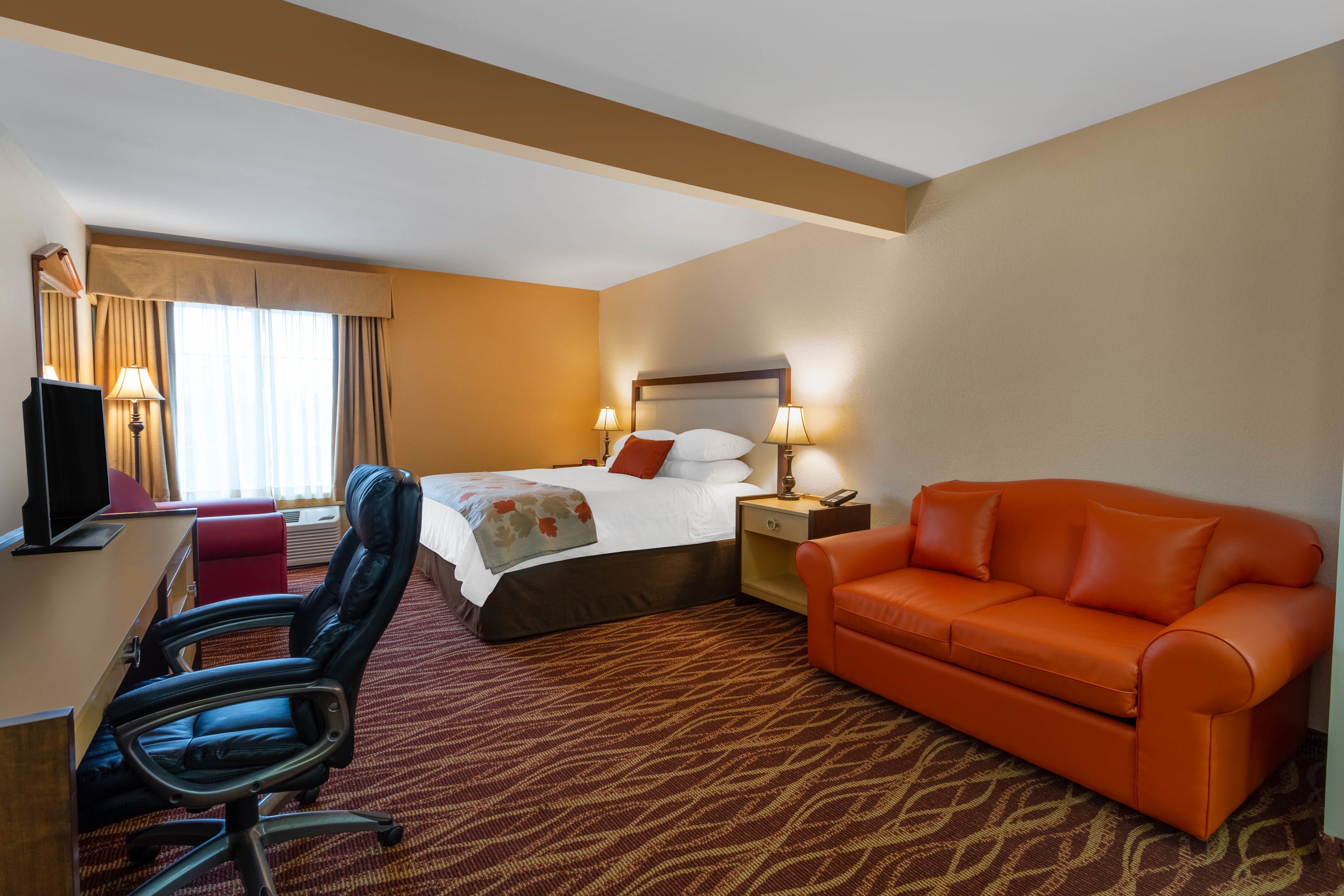 Guest room at the Hawthorn Suites by Wyndham Allentown-Fogelsville in Fogelsville, Pennsylvania