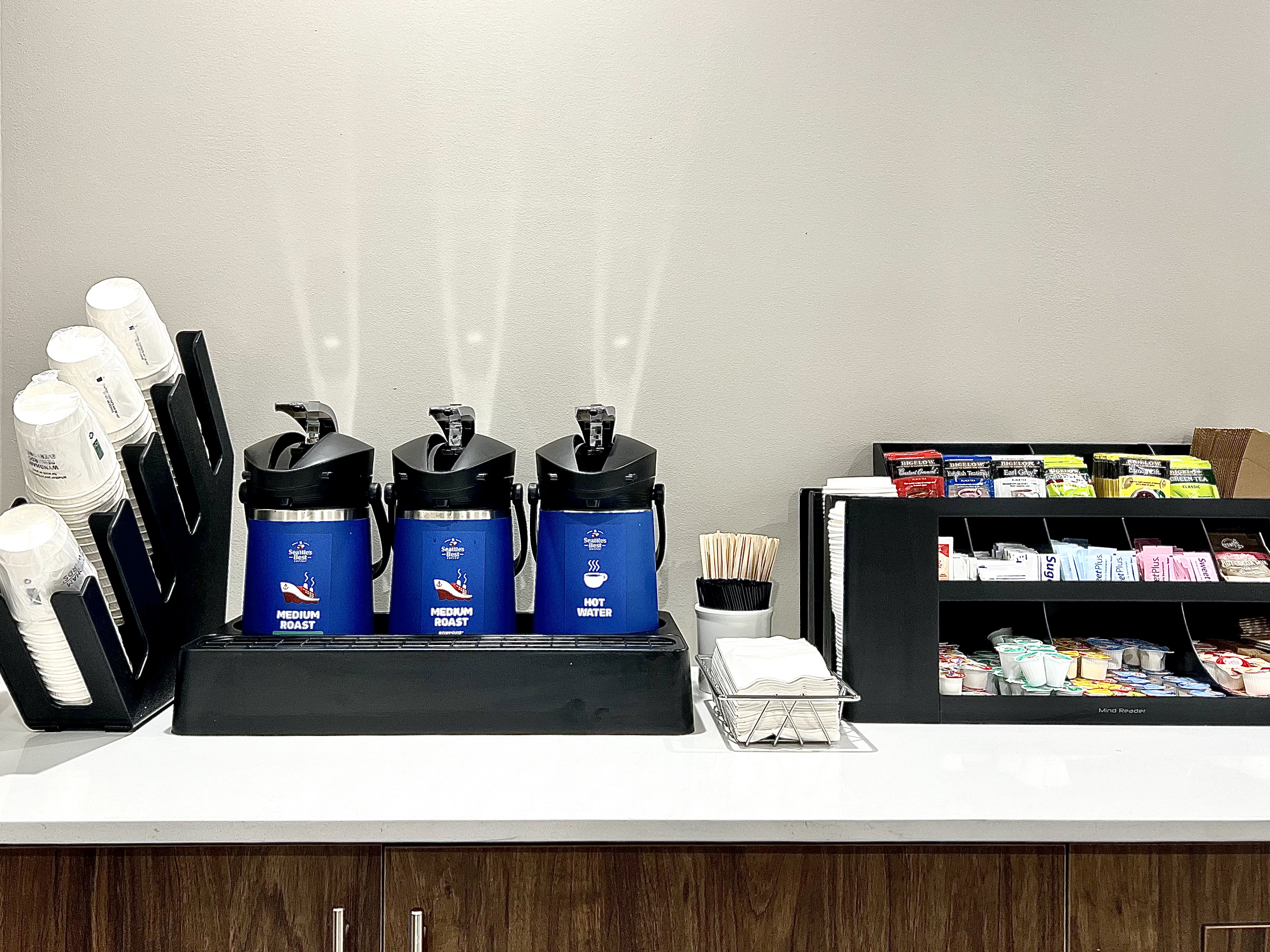 Hawthorn Extended Stay by Wyndham Jackson restaurant breakfast area with seating in Jackson, Tennessee