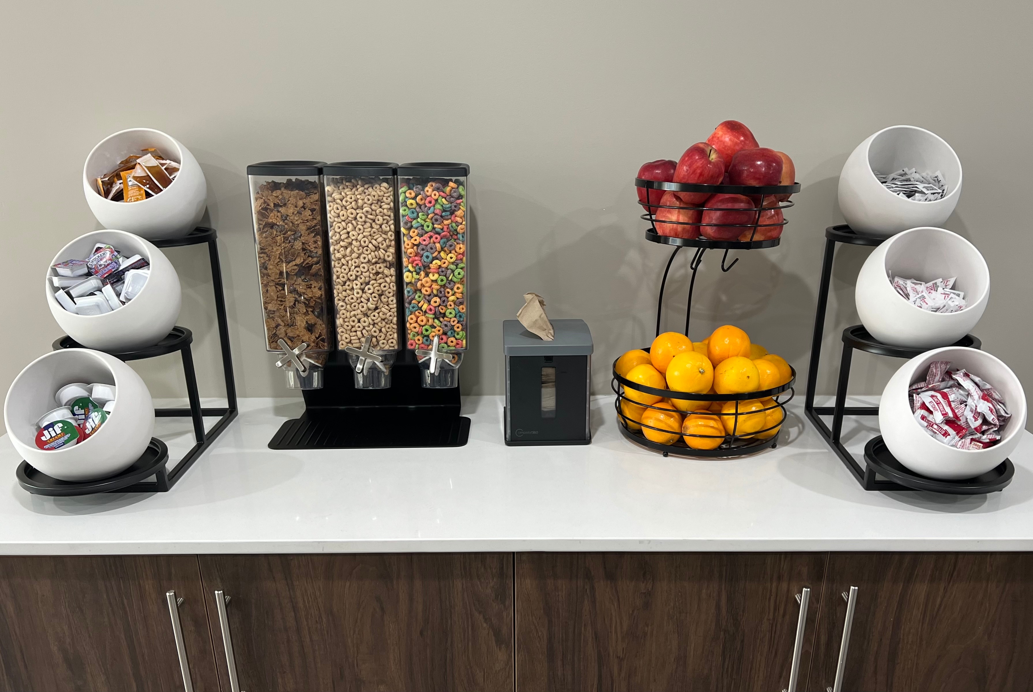 Hawthorn Extended Stay by Wyndham Jackson restaurant breakfast area with seating in Jackson, Tennessee