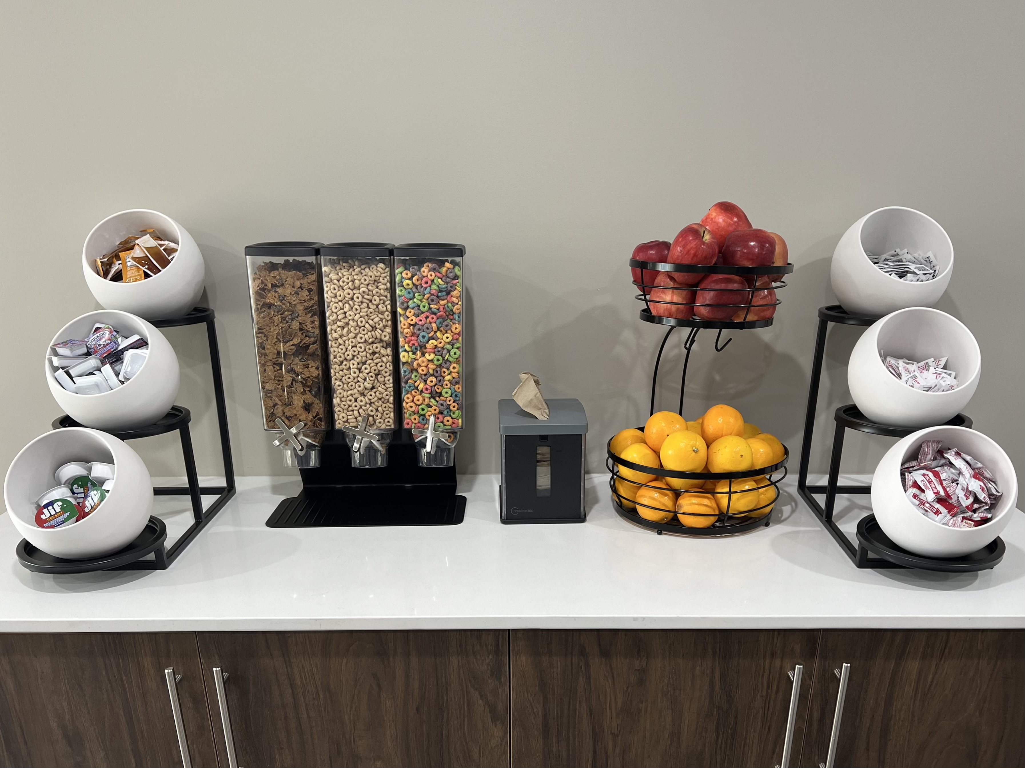 Hawthorn Extended Stay by Wyndham Jackson restaurant breakfast area with seating in Jackson, Tennessee