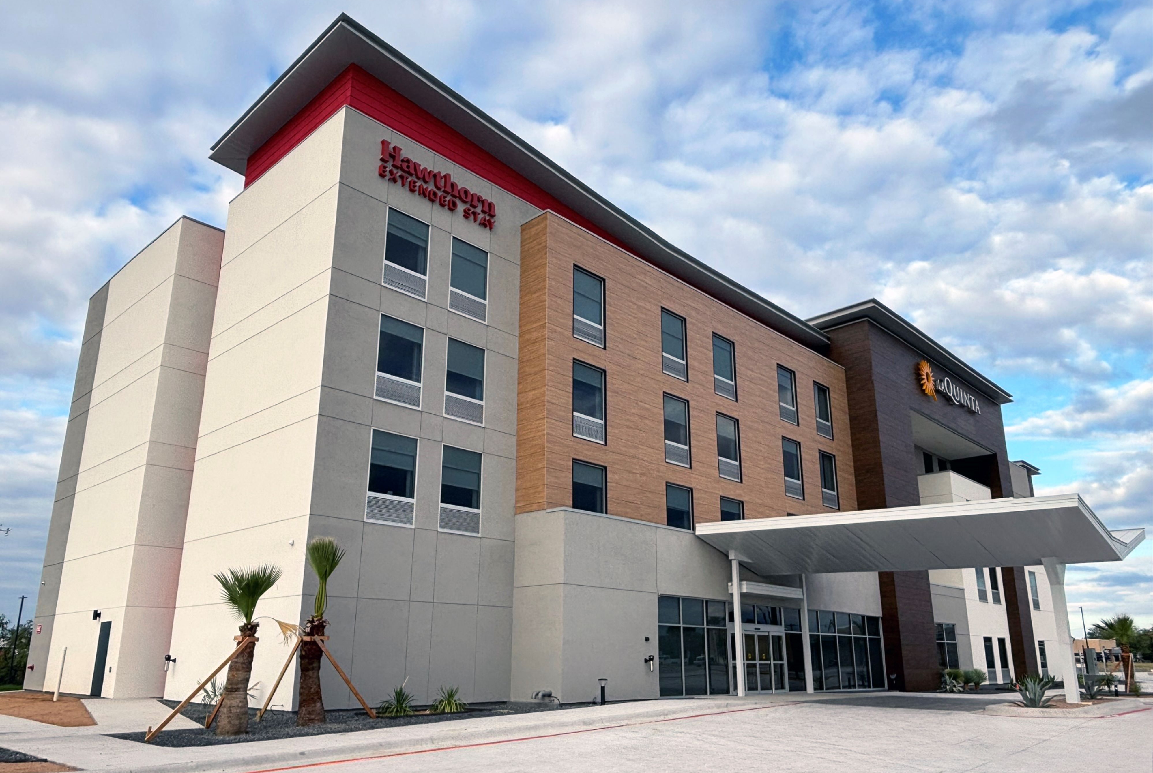 Exterior of Hawthorn Extended Stay by Wyndham Eagle Pass hotel in Eagle Pass, Texas