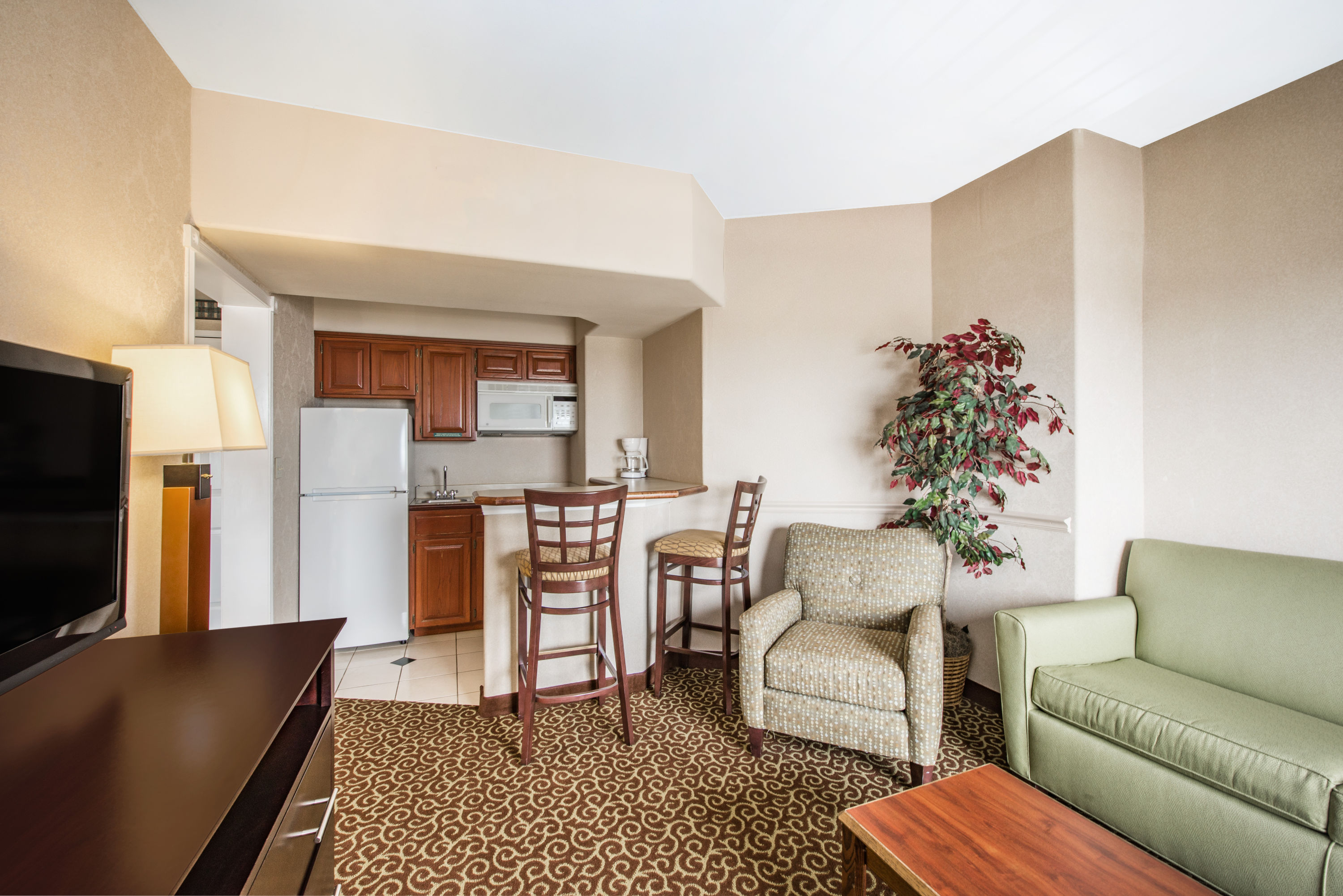Hawthorn Suites by Wyndham El Paso Airport | El Paso, TX Hotels
