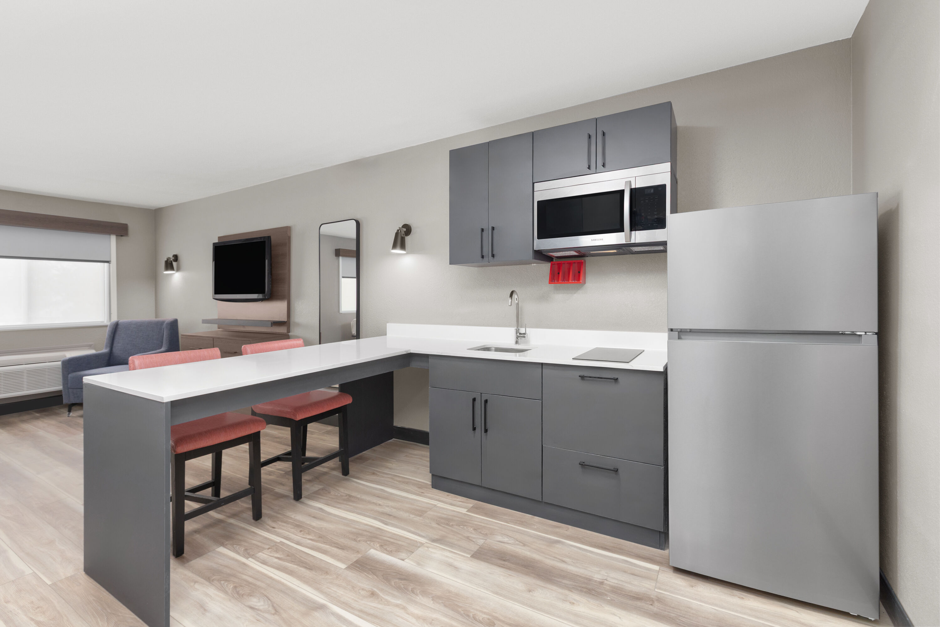 Hawthorn Extended Stay by Wyndham DFW Airport North suite in Irving, Texas