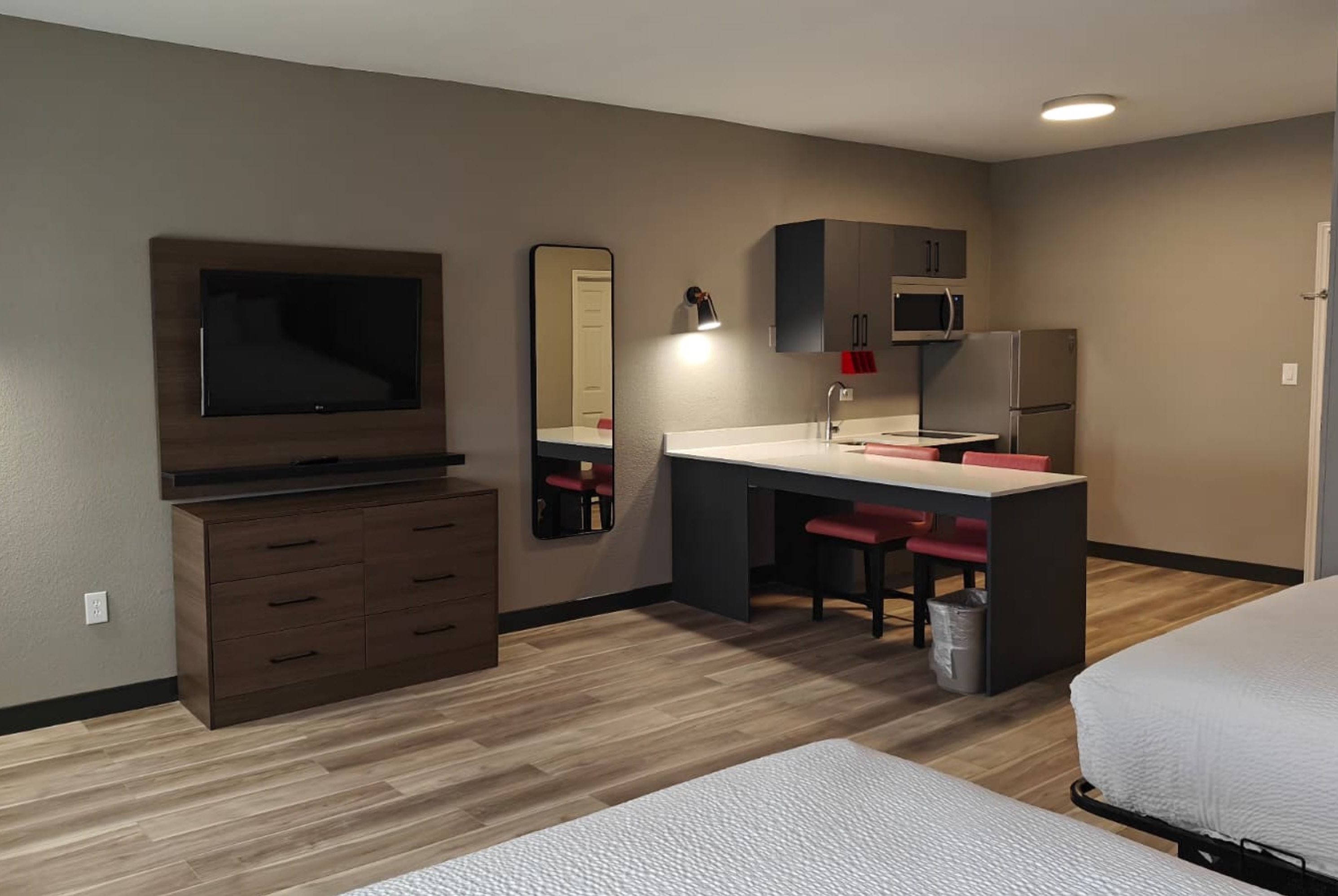 Hawthorn Extended Stay by Wyndham DFW Airport North suite in Irving, Texas